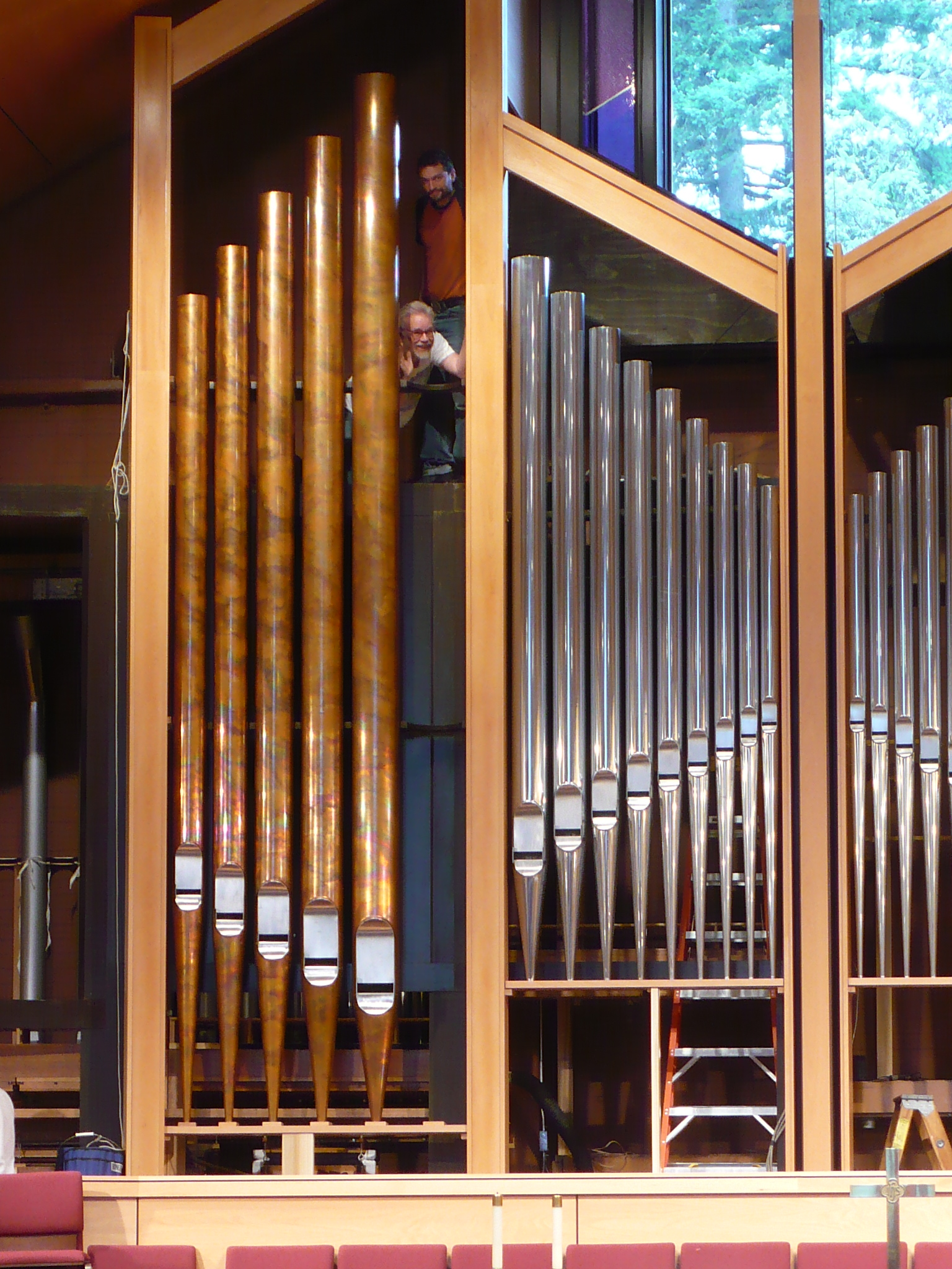 Tonal Director Grant Edwards and Shop Foreman emeritus Cliff Fairley install the façade pipes.