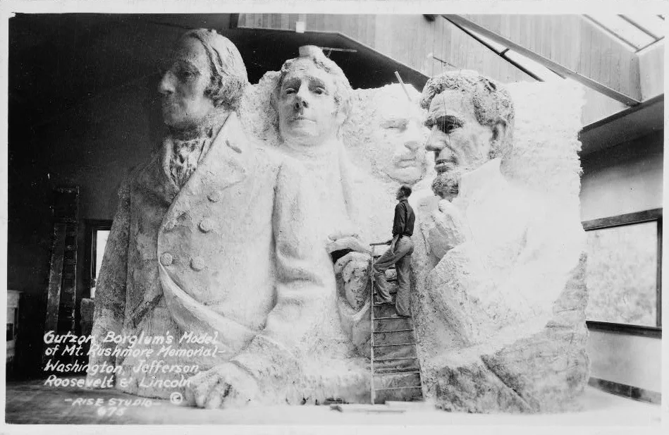 Sculpting the Lincoln Image: The Lincoln Memorial and Mount Rushmore in Popular Memory