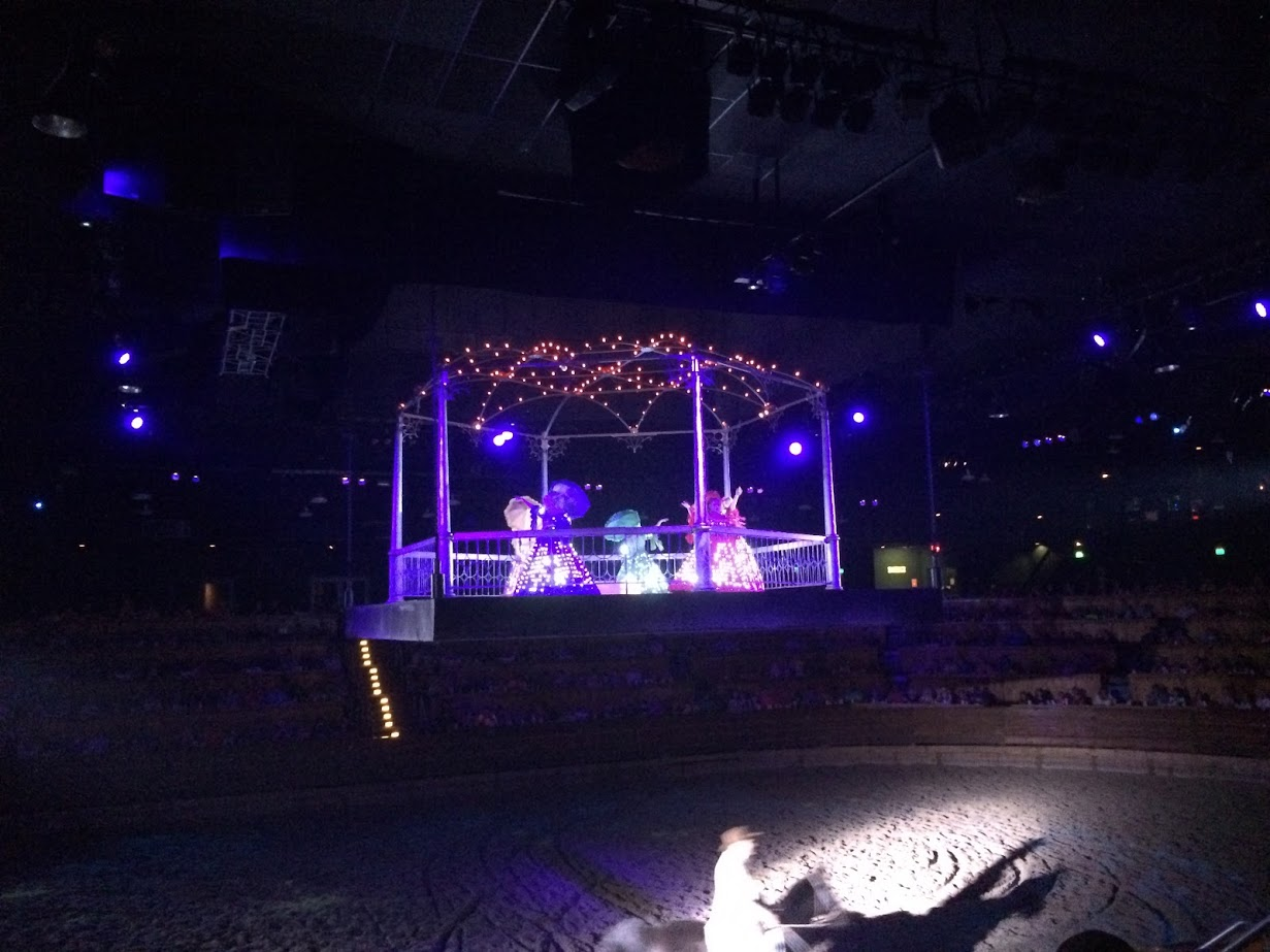Southern belles descend on a lit stage as the program's narrator reminisces about mint juleps.