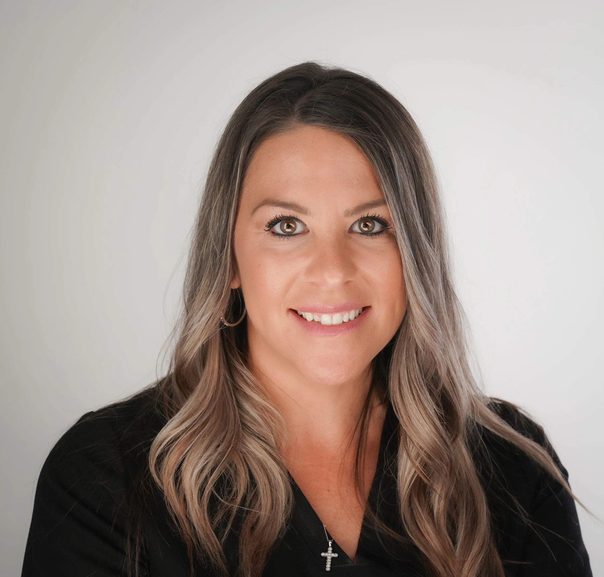 Lisa, Front Office Manager