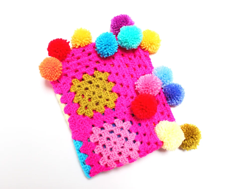 pom pom dolly blanket