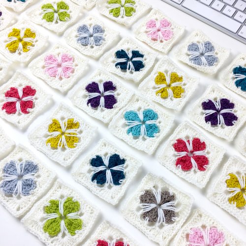 how to crochet a mini granny square — Potter & Bloom