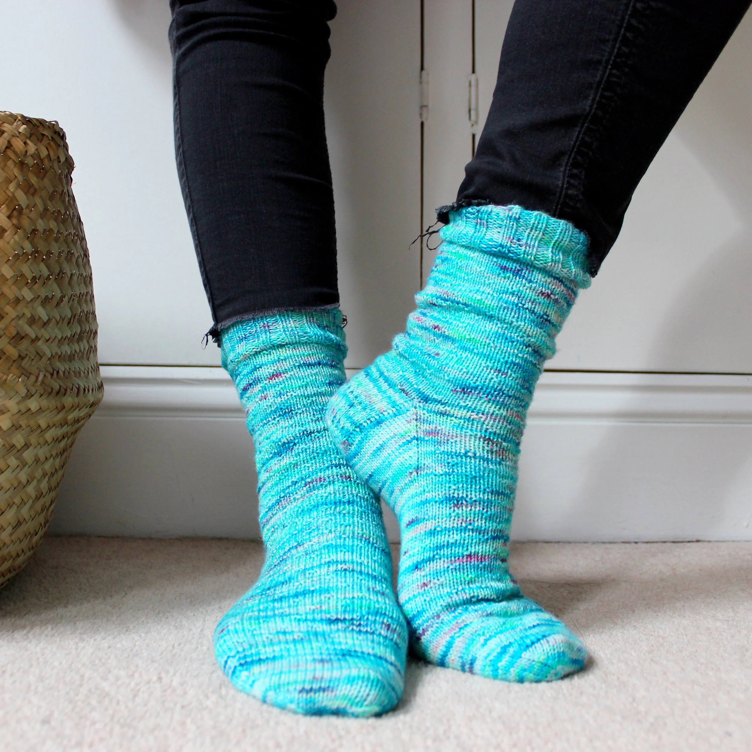 knitting pattern | dotty socks