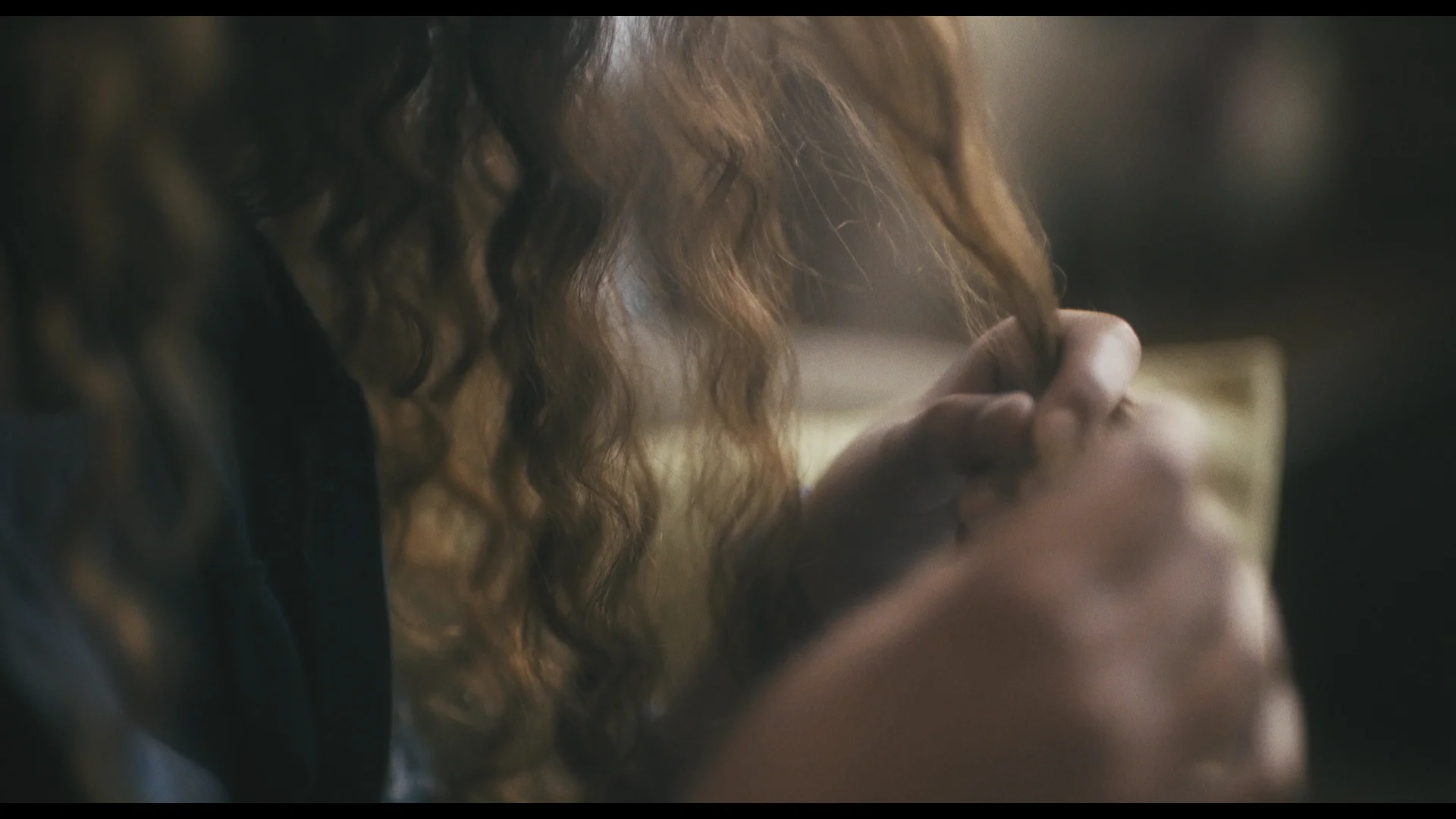 Victoria_Graded_grain32_8_V1.mov.jpg