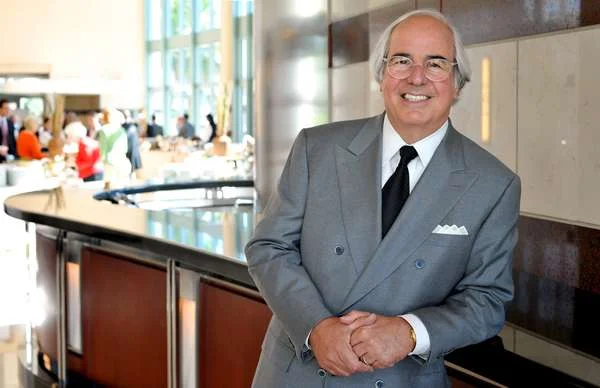 Frank-Abagnale-Photo--2-.jpg