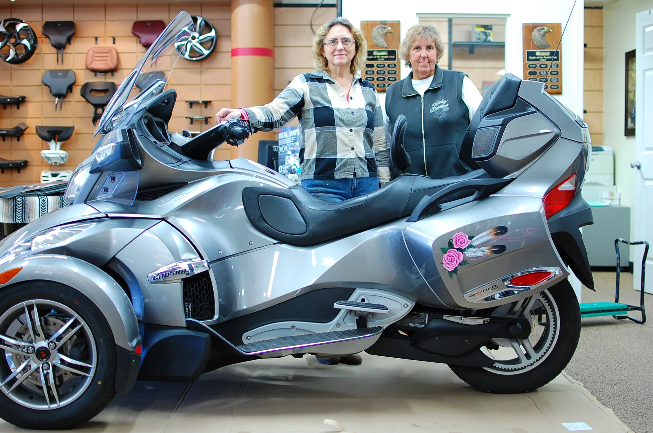 Custom Paint - Sue Hopper-3159.JPG