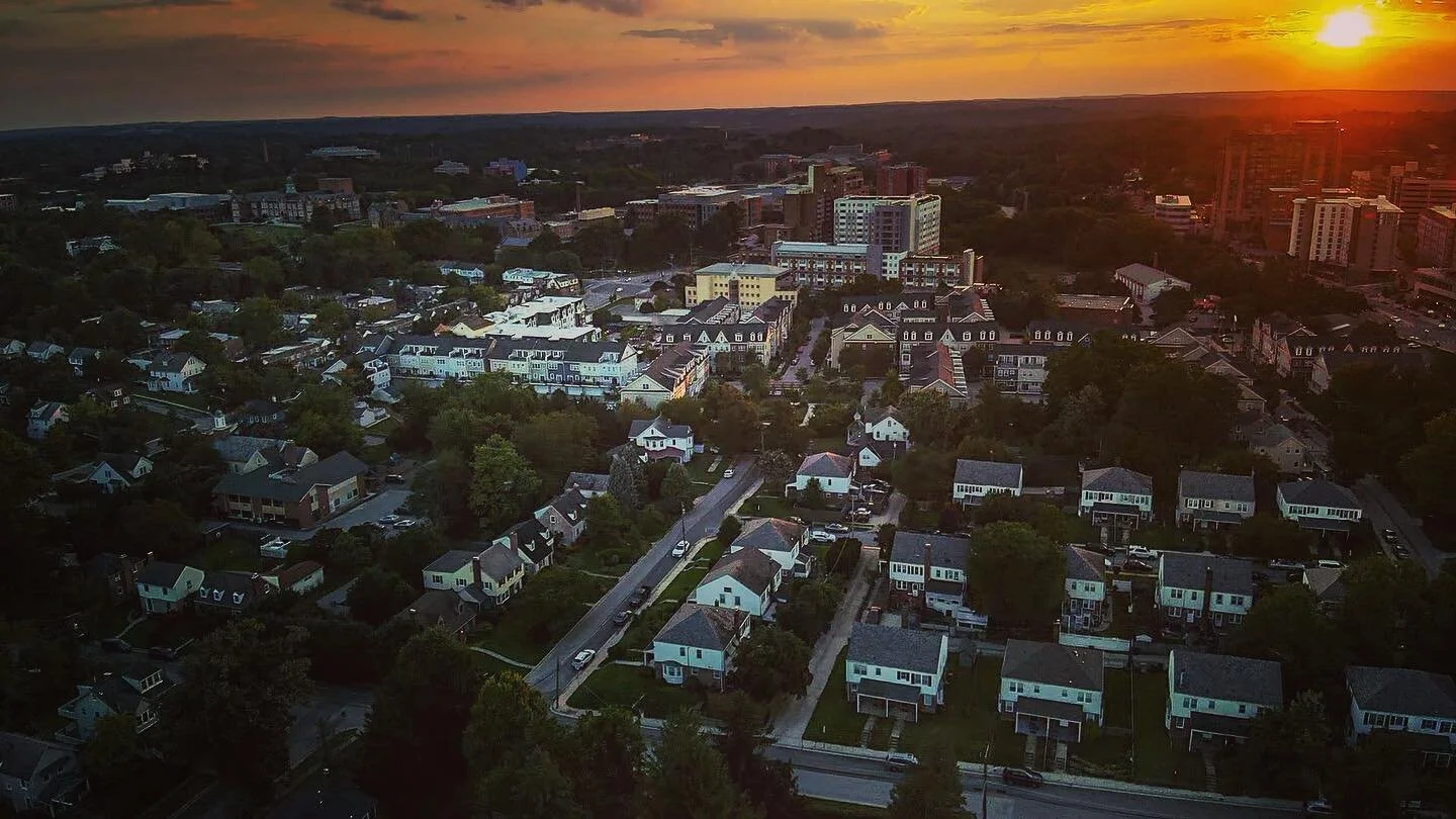 Beautiful sunset over the neighborhood tonight . 
#towson #towsonmanorpark #towsonmanorvillage
