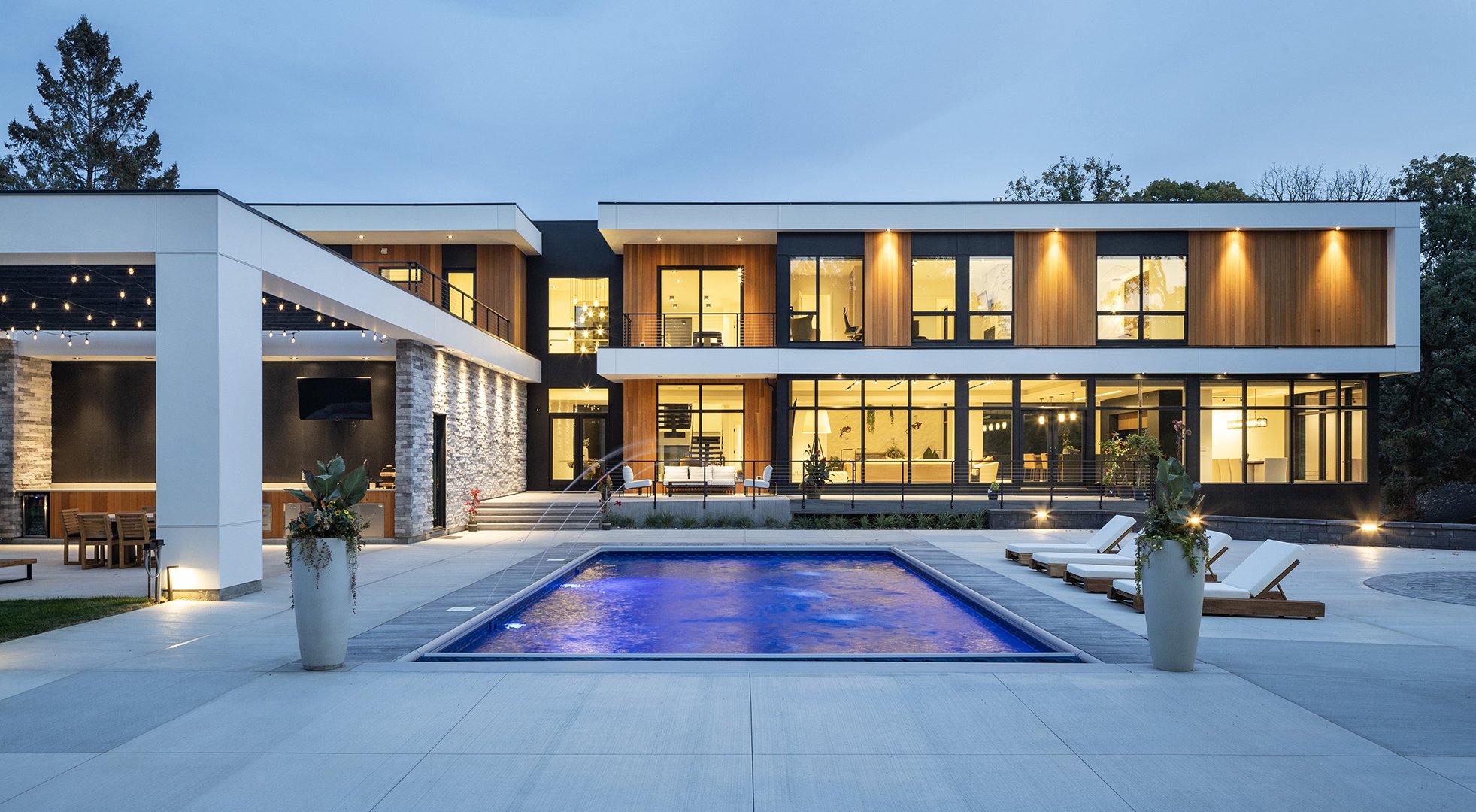 230921_12550 Beach Cir_441c.jpg