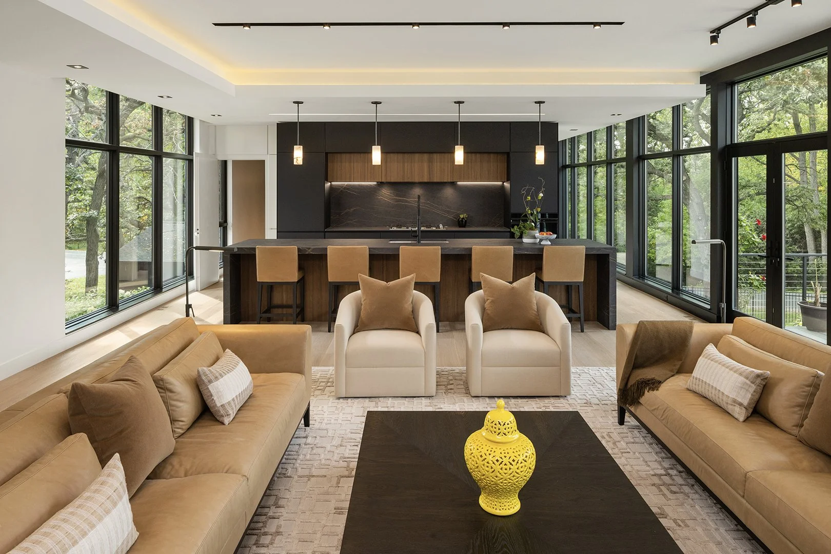 230921_12550 Beach Cir_076.jpg