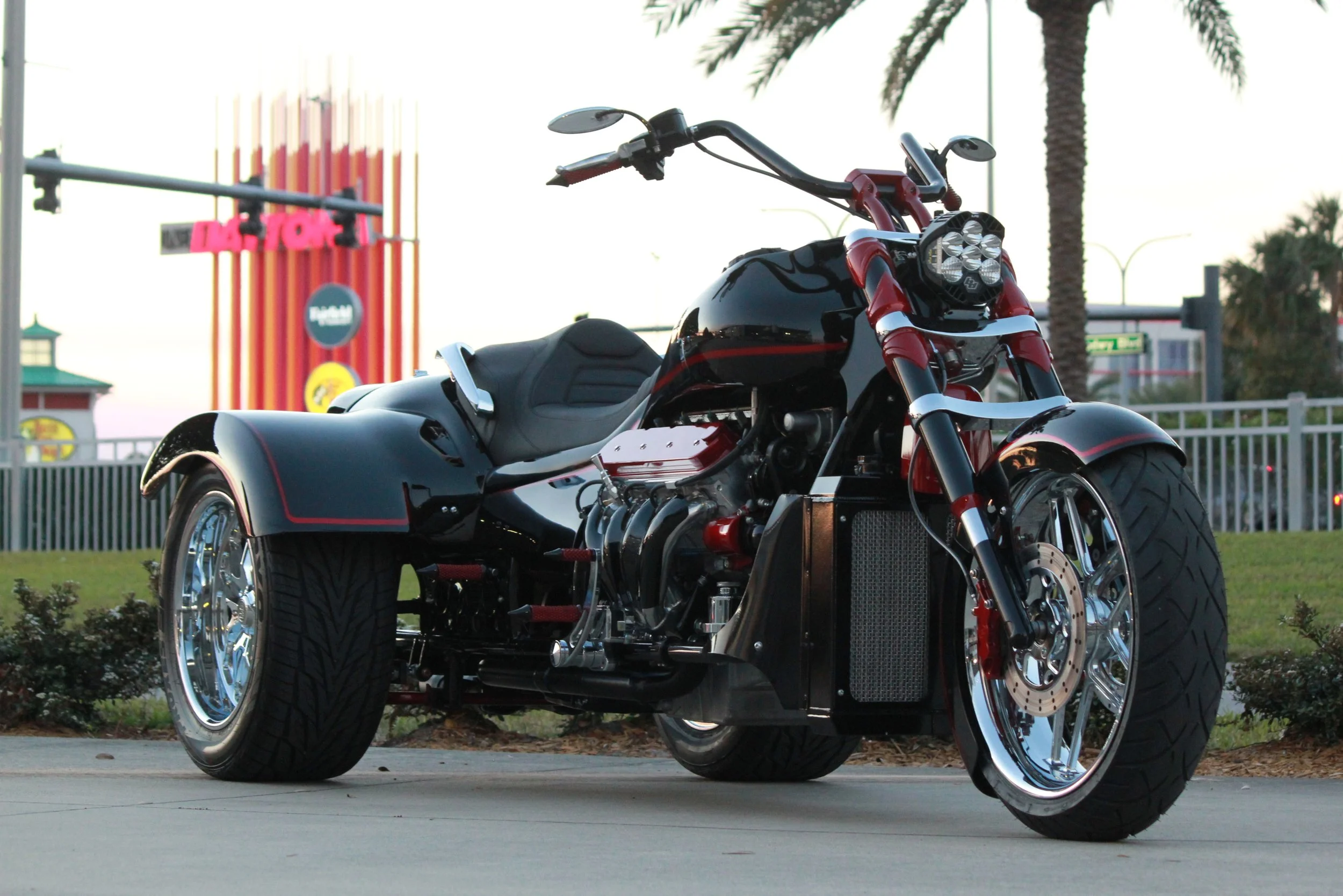 Challenger Bullet V8 sport trike