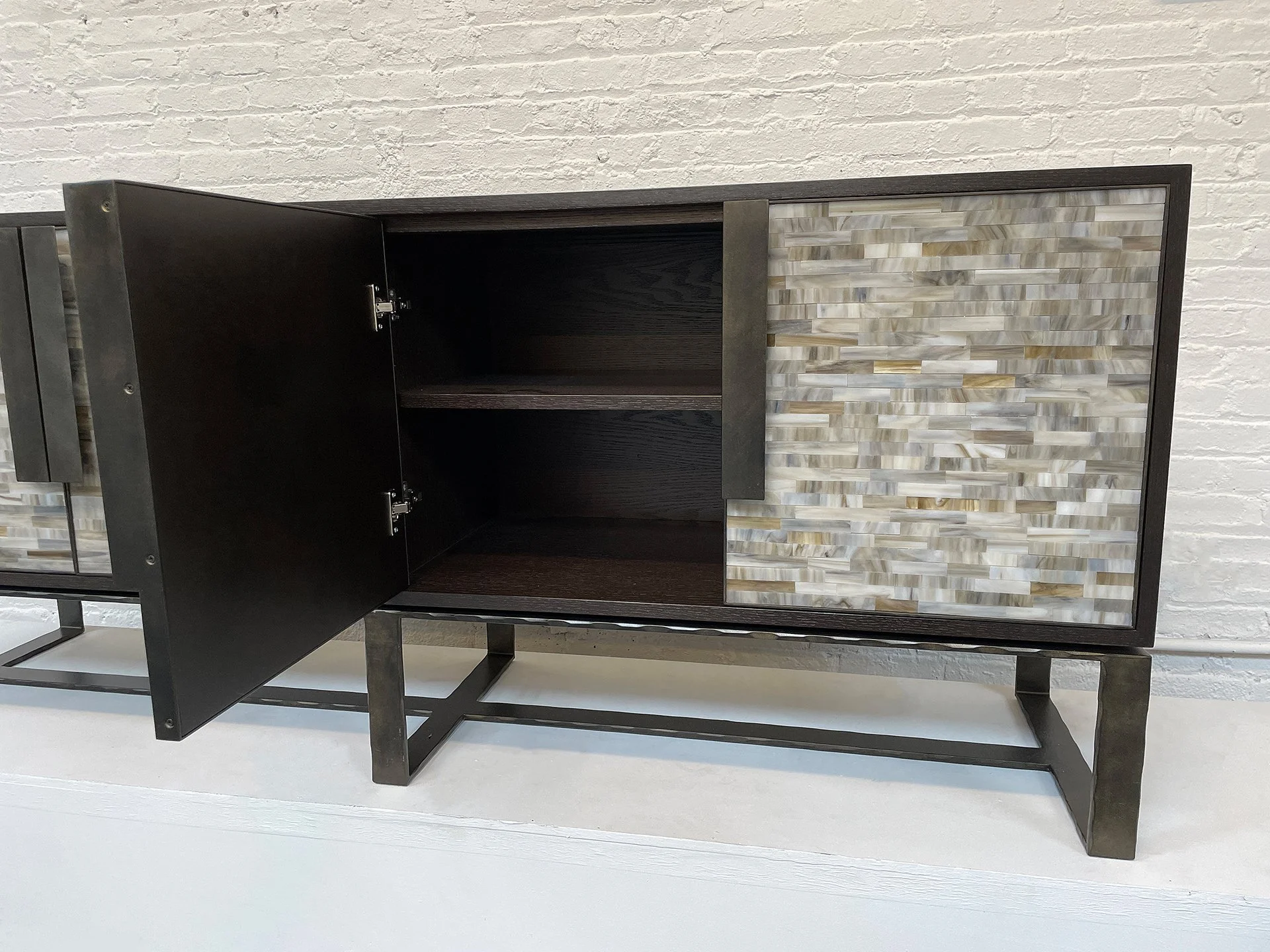 Chelsea London Grey Media Center — Ercole Home