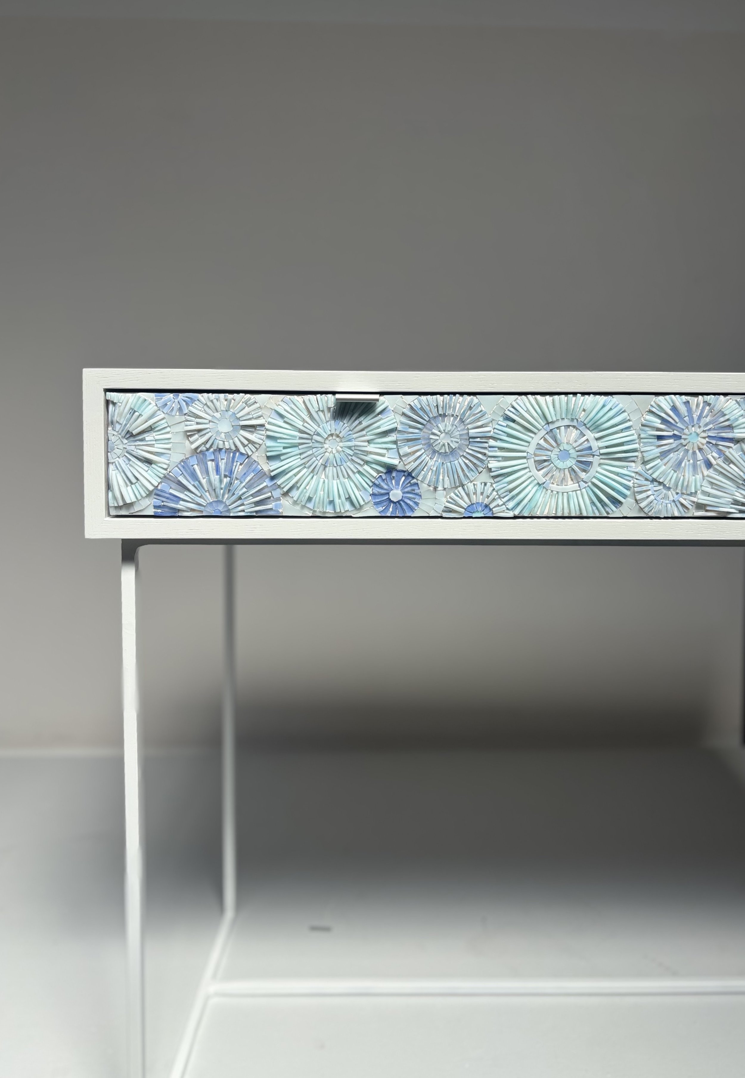 KRAVET DESK DETAIL.jpg