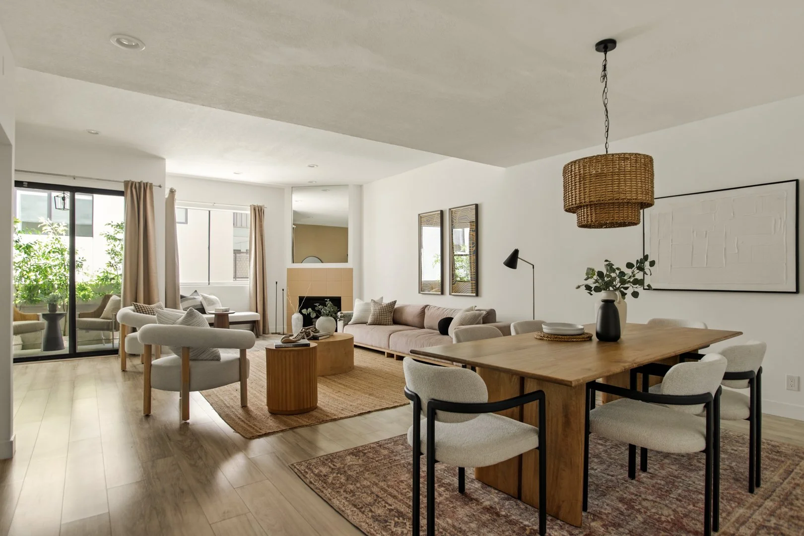 In Escrow! | 839 Larrabee St. #6
