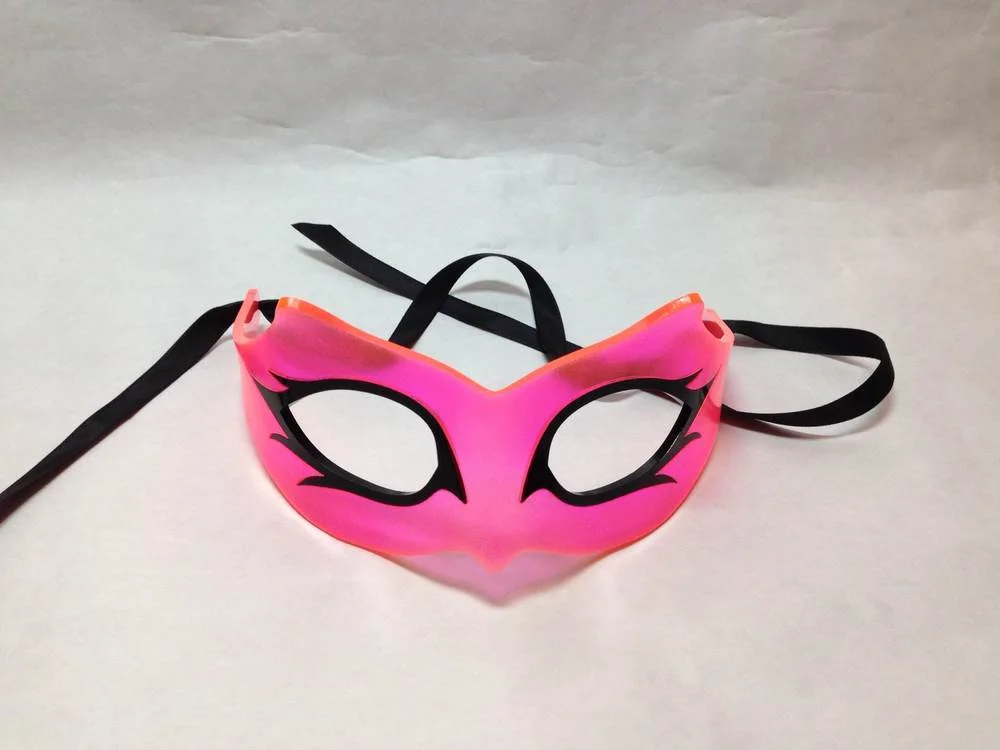 pink_blackeye_cat.jpg