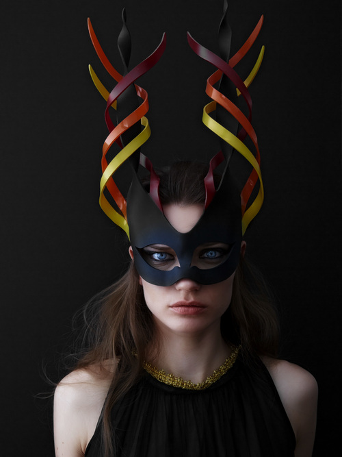 grit rack stenografi Swirl Twist Long Horns Mask - Red/Orange/Yellow — Max Steiner Design