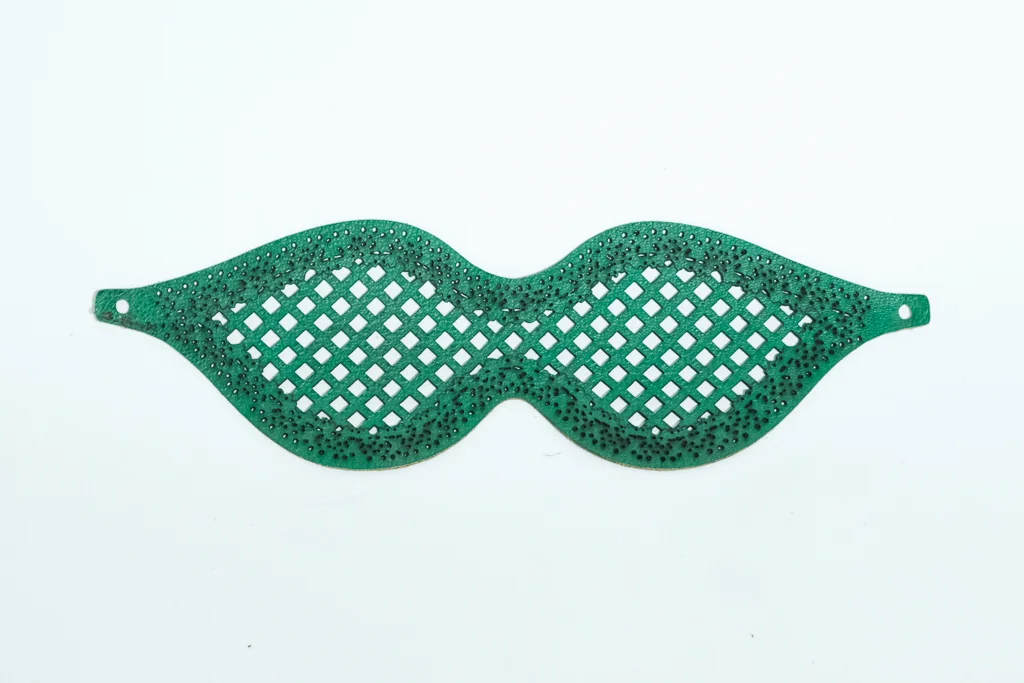 Perforated Lace Unblindfold - Green