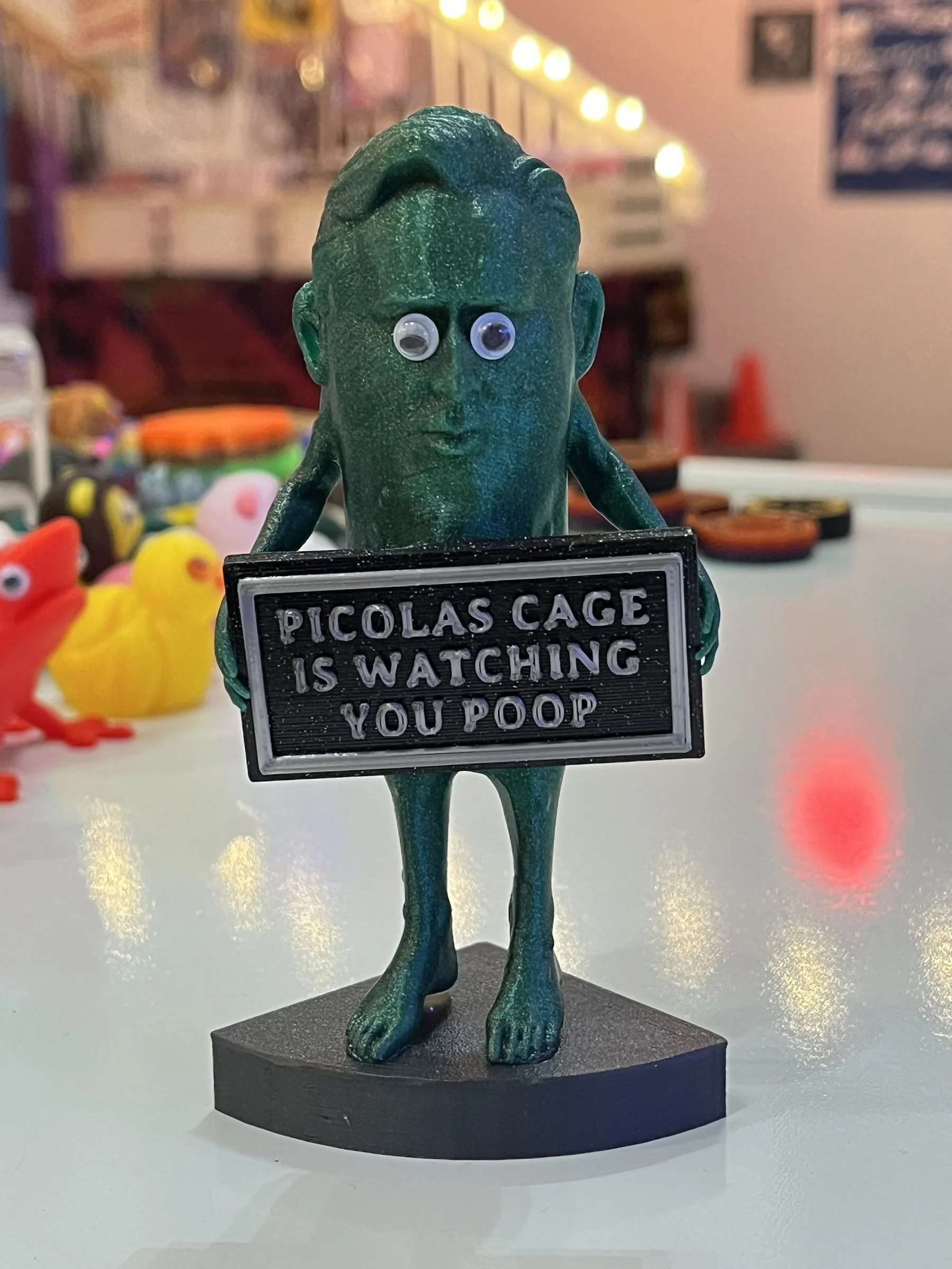 Picolas_DarkGreen.jpg