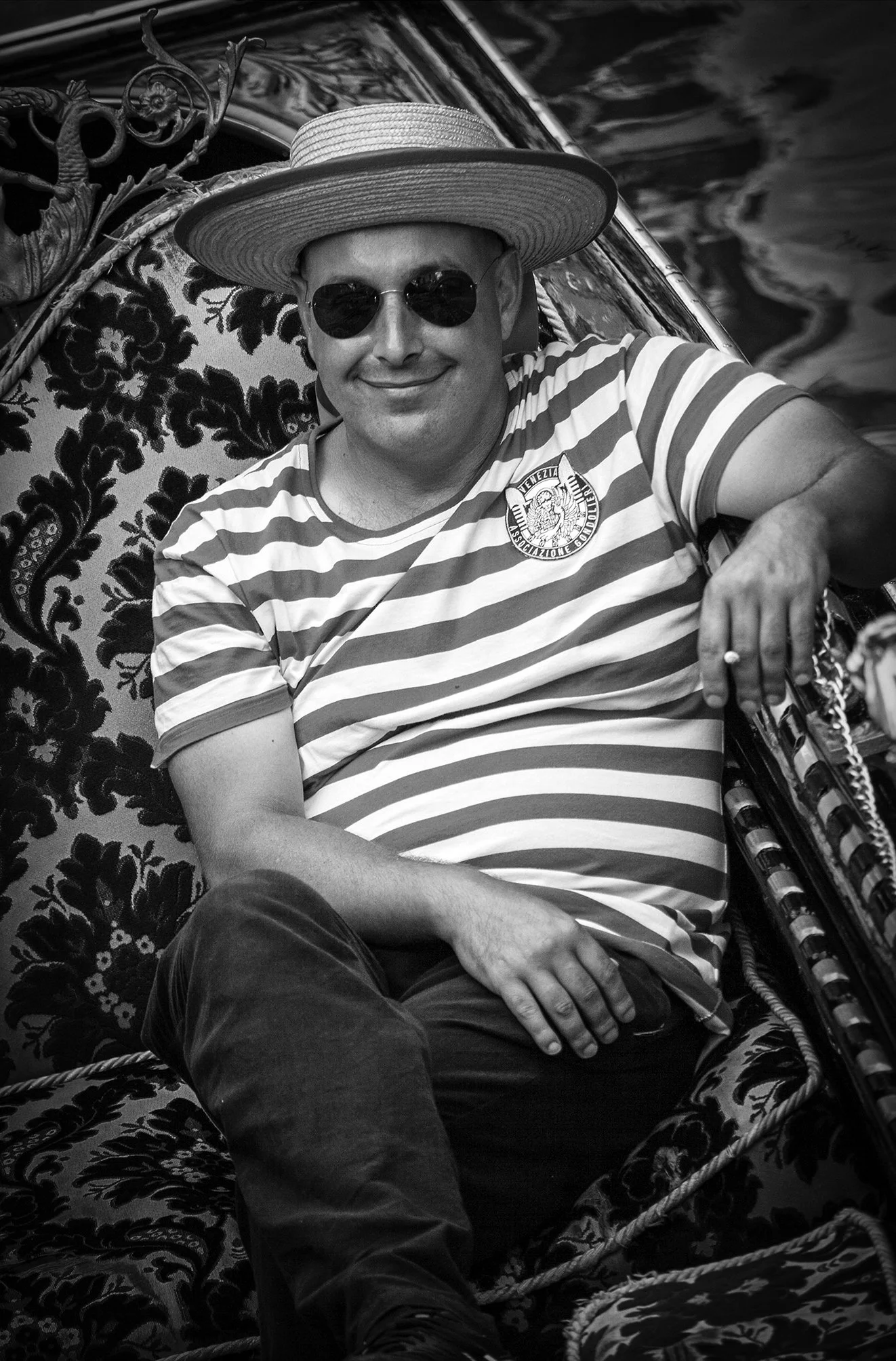 Gondola Man Pan F2.jpg