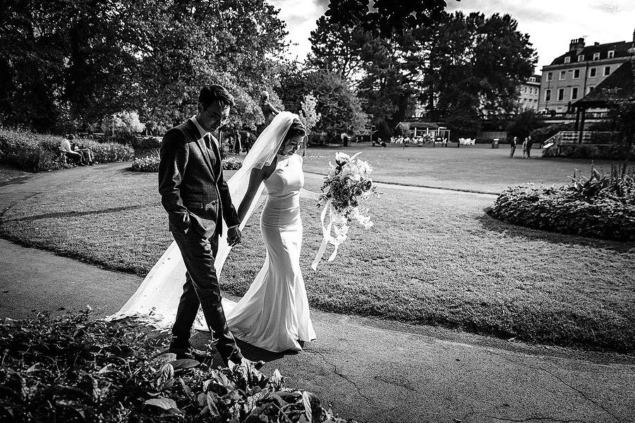 After the ceremony at The Roman Baths, then it was a short stroll to the Parade Gardens for some intimate photos of our amazing couple&hellip;

Venue: @theromanbaths Make up and hair: @makeupjabbie
Flowers: @petalwork_studio
Shoes: @jimmychoo
Photogr