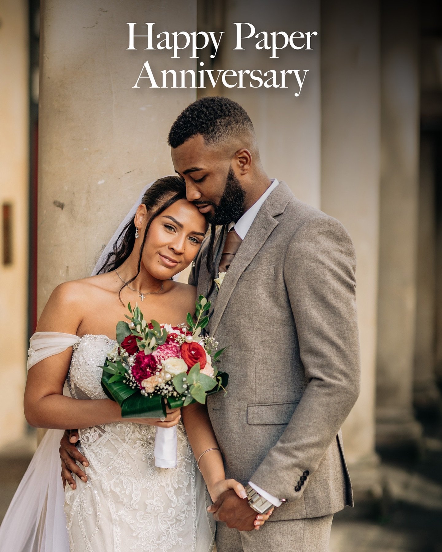 One year ago today&hellip;

Happy Paper Anniversary to Shaye and Nyae, their wedding took place at the iconic Roman Baths.
.
.
.
Venue: @theromanbaths
Violinist: @annaedelweiiss

#romanbathsweddingphotographer #romanbathswedding #romanbathsweddings #