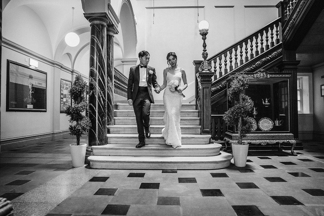 After their beautiful ceremony at The Guildhall, it&rsquo;s a short walk around the Parade Gardens&hellip;
.
.
.
#romanticcouple #funloving #bathweddingvenue #bathweddings #bathuk🇬🇧 #bathweddingphotographer #britishsummer2024☀️ #paradegardensbath #