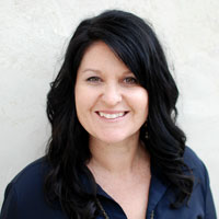 RACHEL EDWARDS | YOUNG ADULTS PASTOR