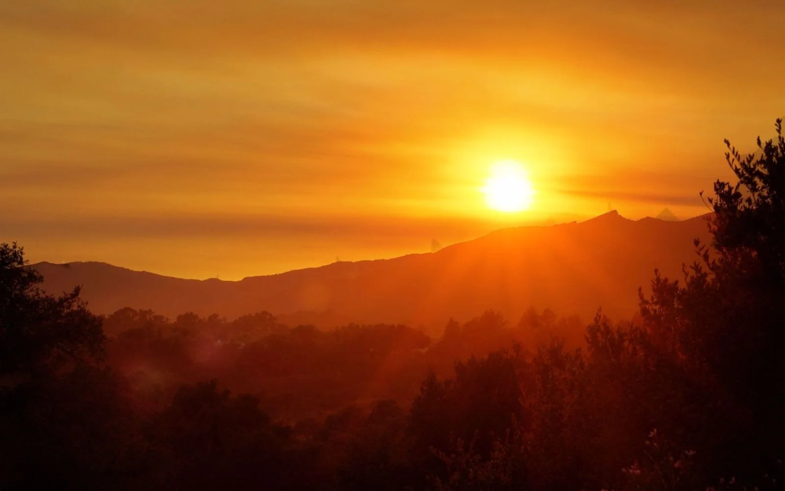 Sunset-Mountain-Desktop-Wallpaper.jpg
