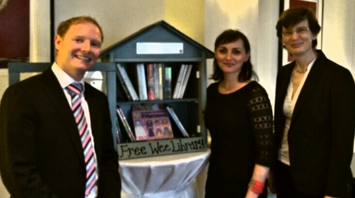 Manager of Sandymount Hotel, Gerard Loughran, Geraldine Timlin, Free Wee Library Project and Ruth Cooper, Green Team Co-ordinator Sandymount Hotel. (8.10.14)