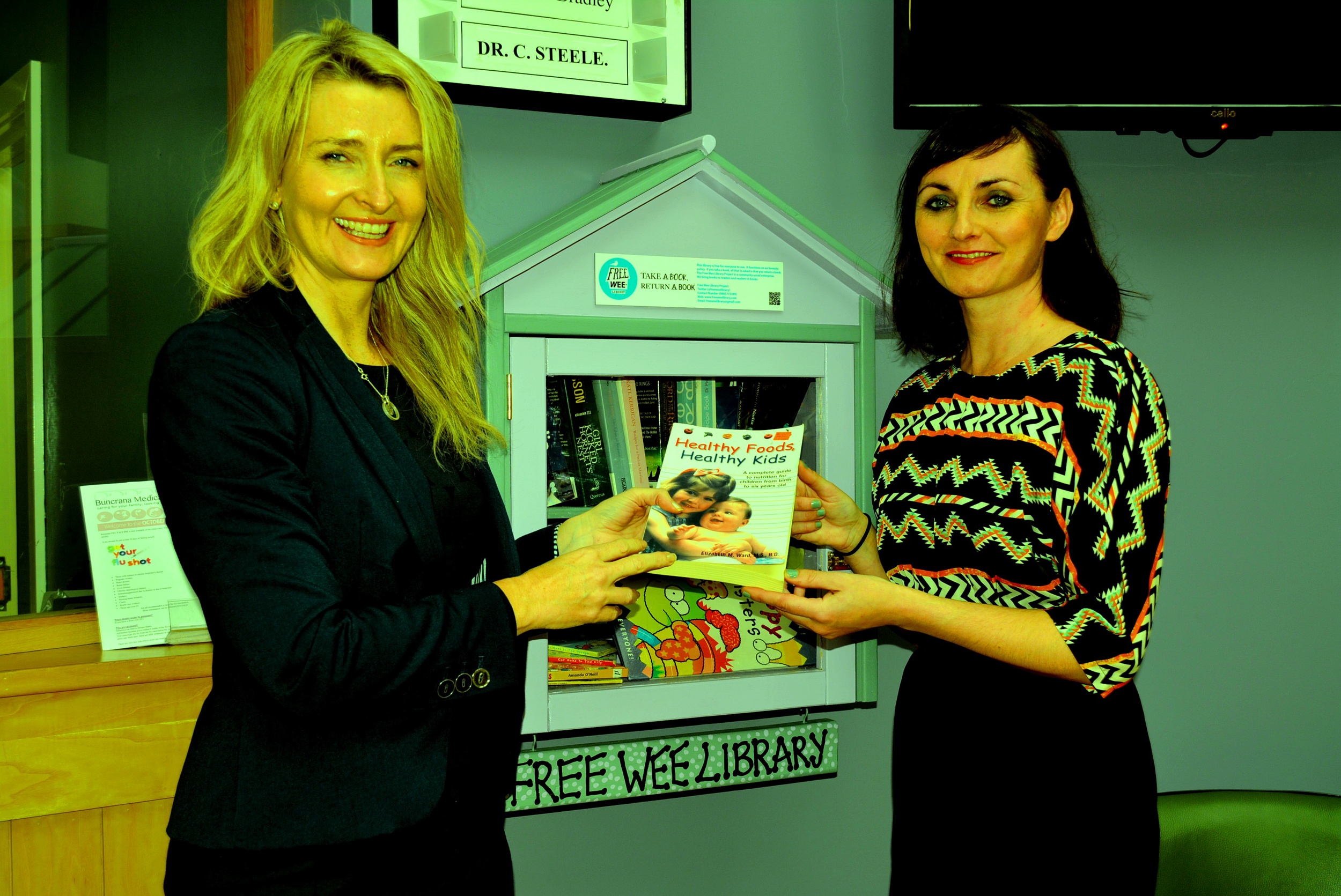 Dr Ciara Steele, Buncrana Medical Centre (left) and Geraldine Timlin, Free Wee Library Project (24/10/2014)