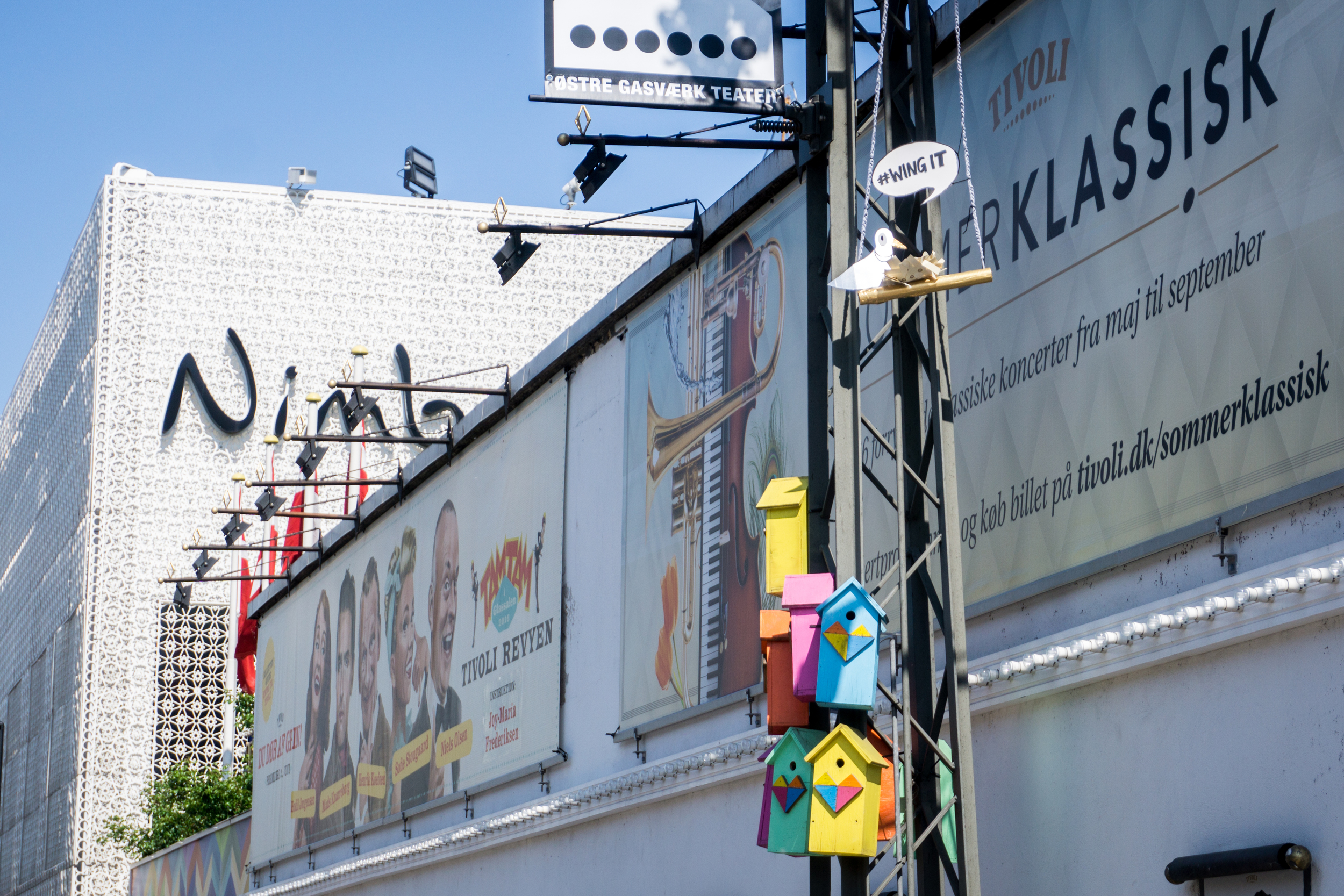 "#wingit" City Installation