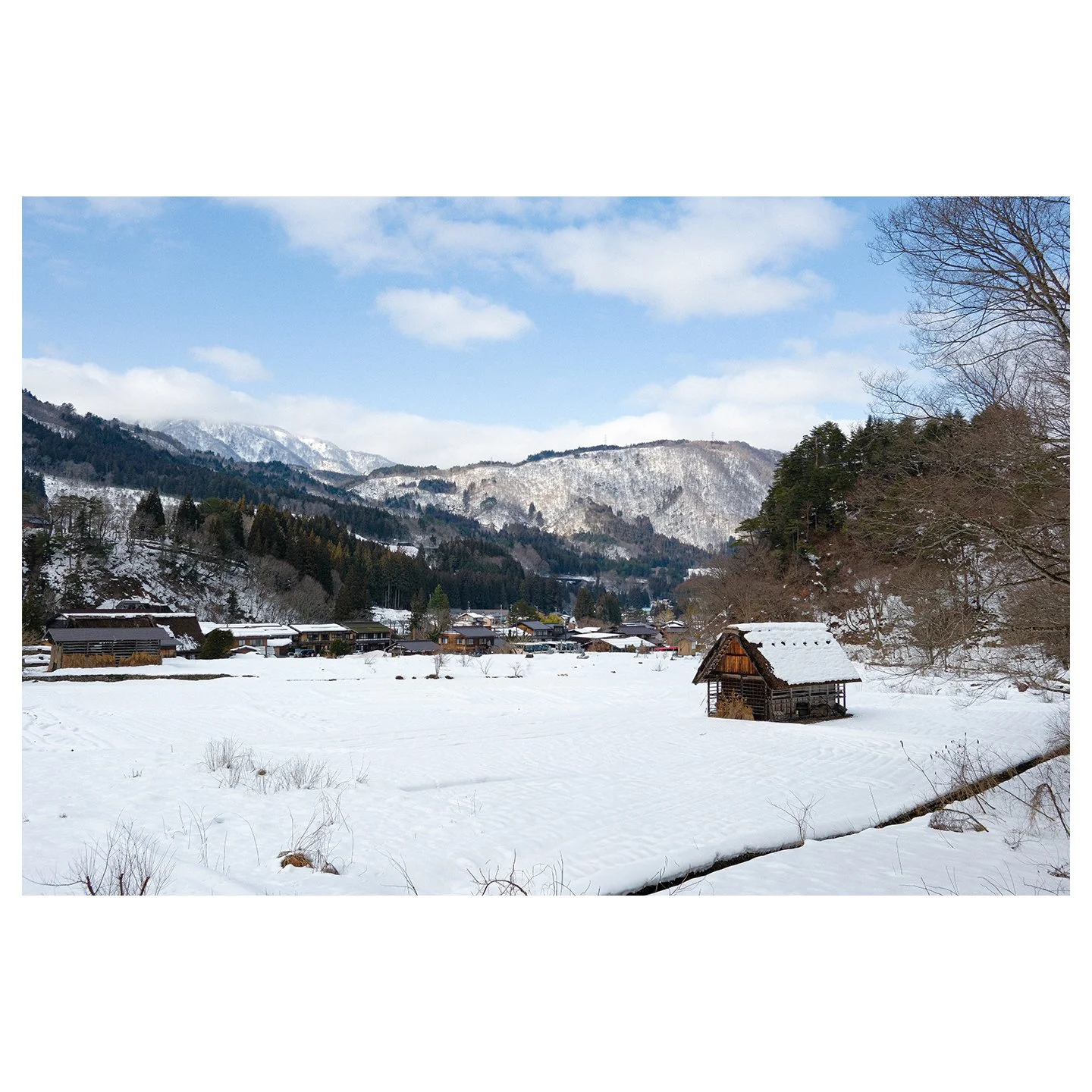A few moments from a peaceful mountain village.

#landscape #snap #village #xt5 #snow #winter #japan #70-300 #unescoheritage