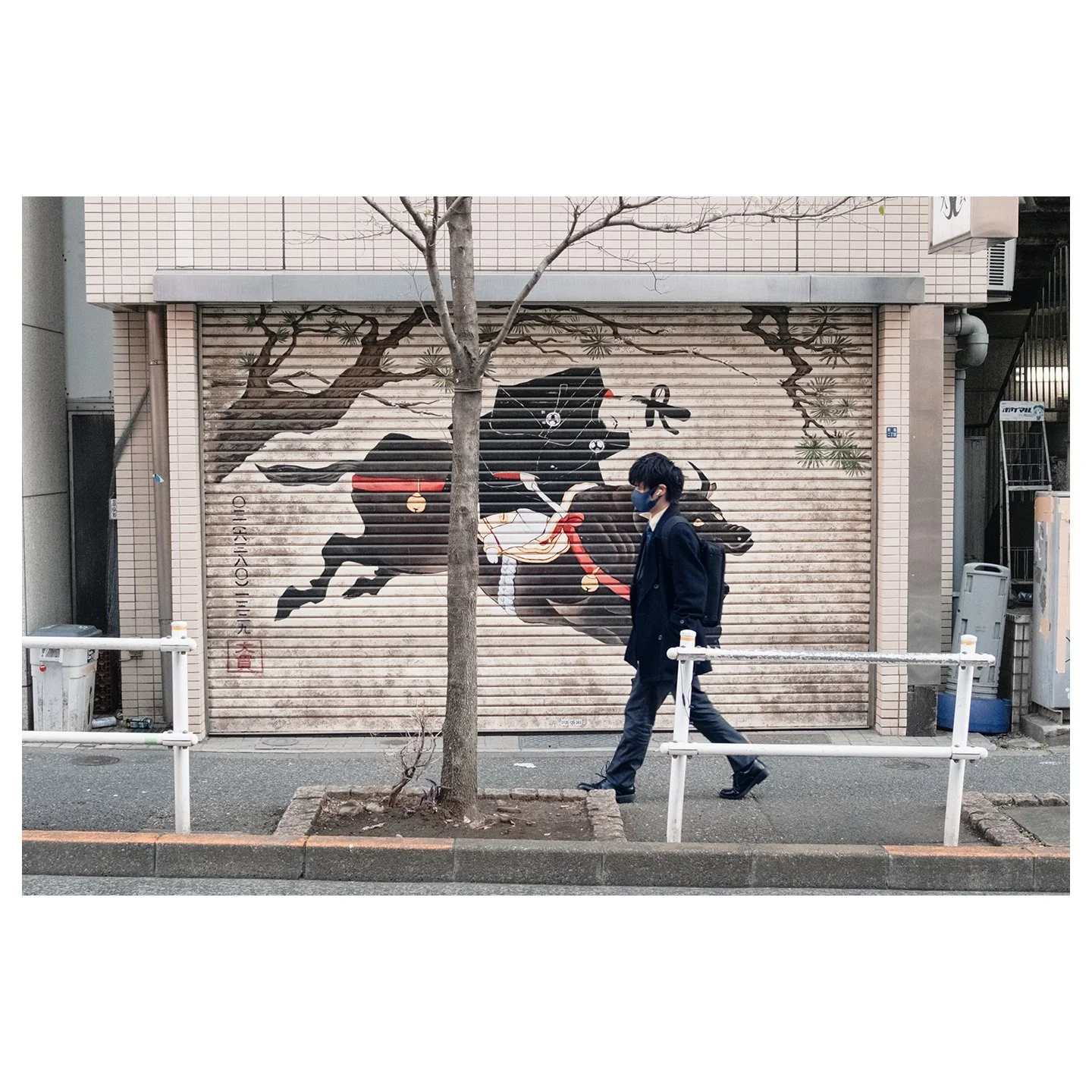 Cat themed streets and local markets.

#tokyo #nippori #shinjuku #street #gr #fujifilm #cat #snap #travel #23mm #japan
