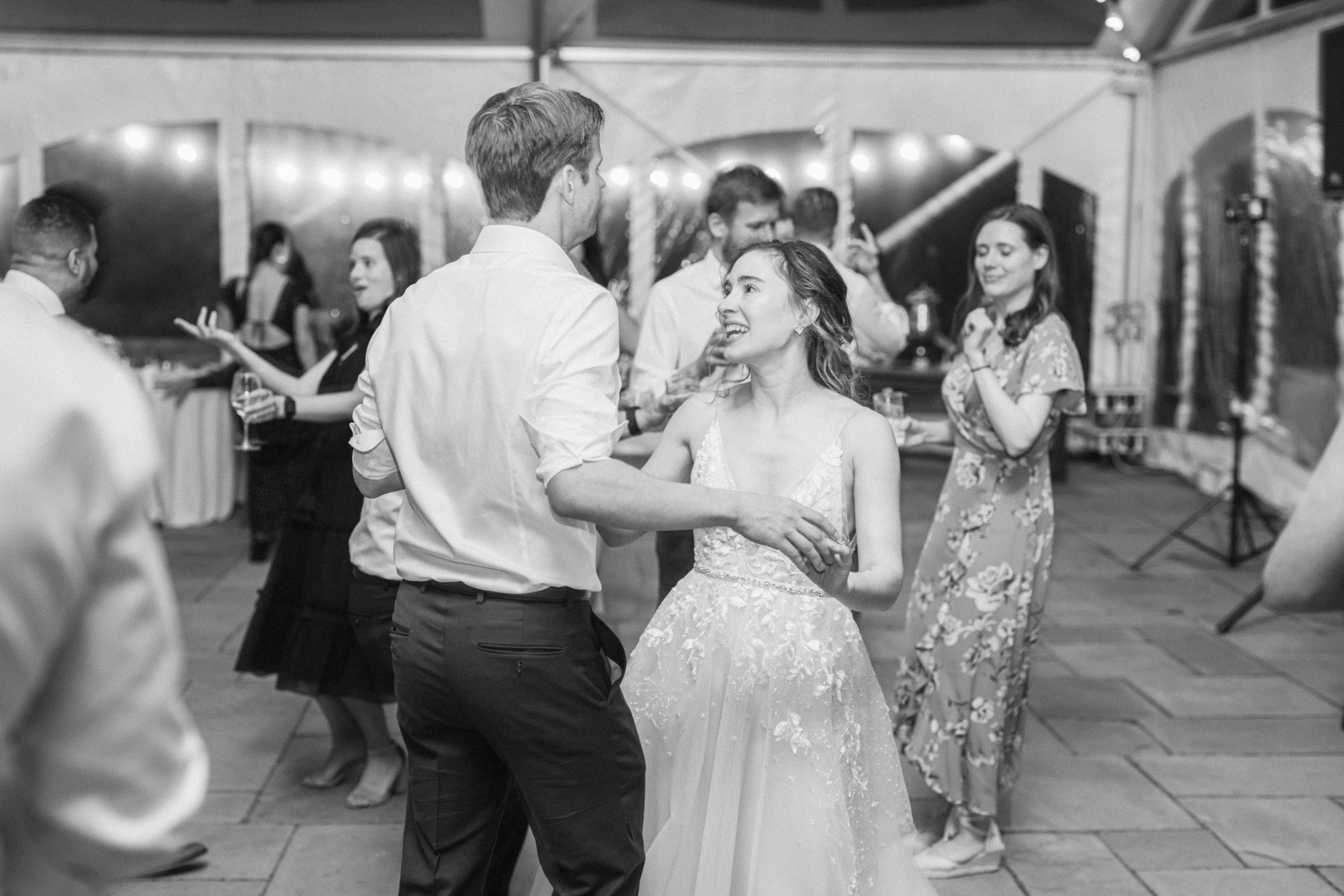 marketatgrelencharlottesvilleweddingphotographersarahhouston-800.jpg
