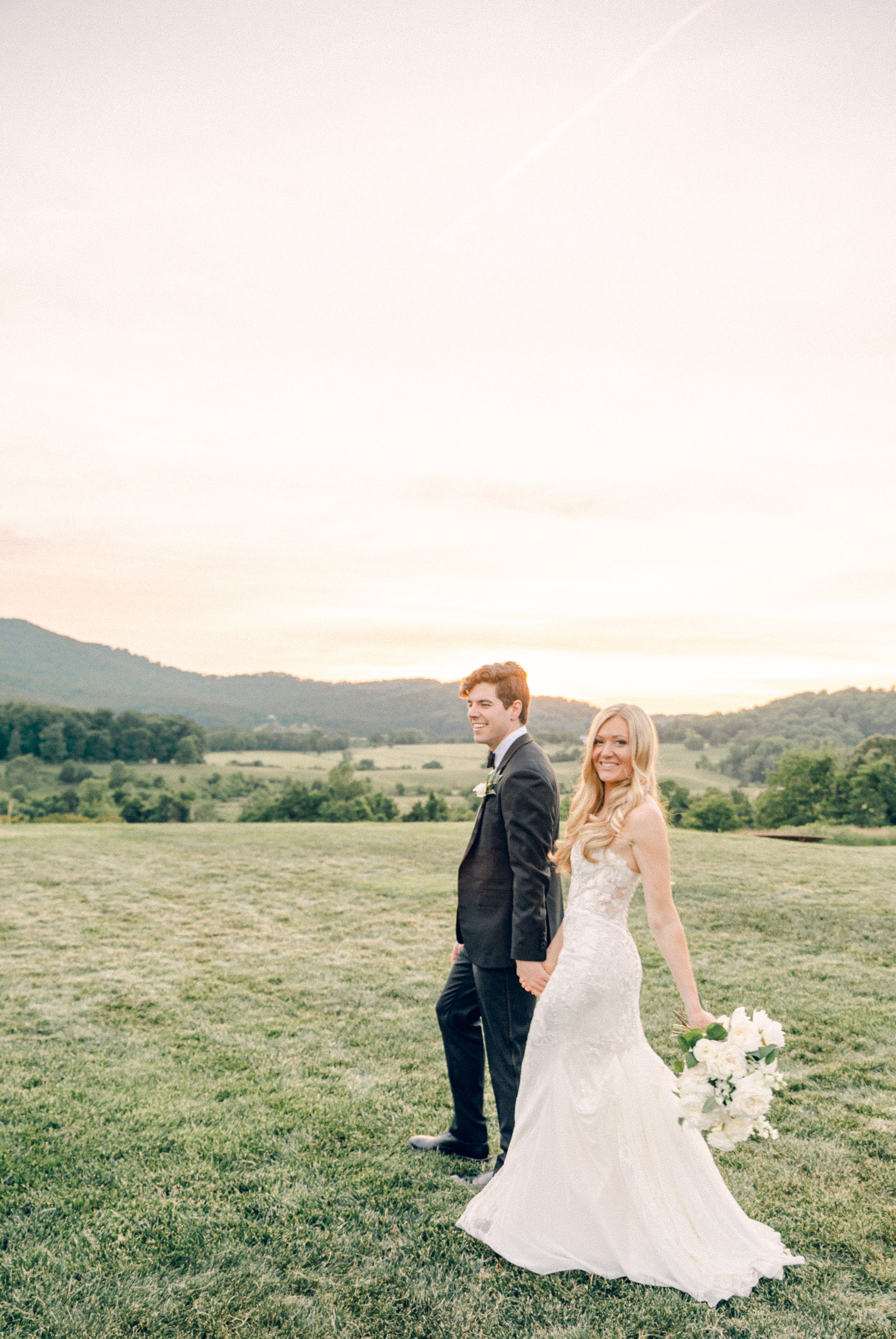 pippinhillvineyardcharlottesvillevirginiaweddingphotographersarahhouston-560.jpg