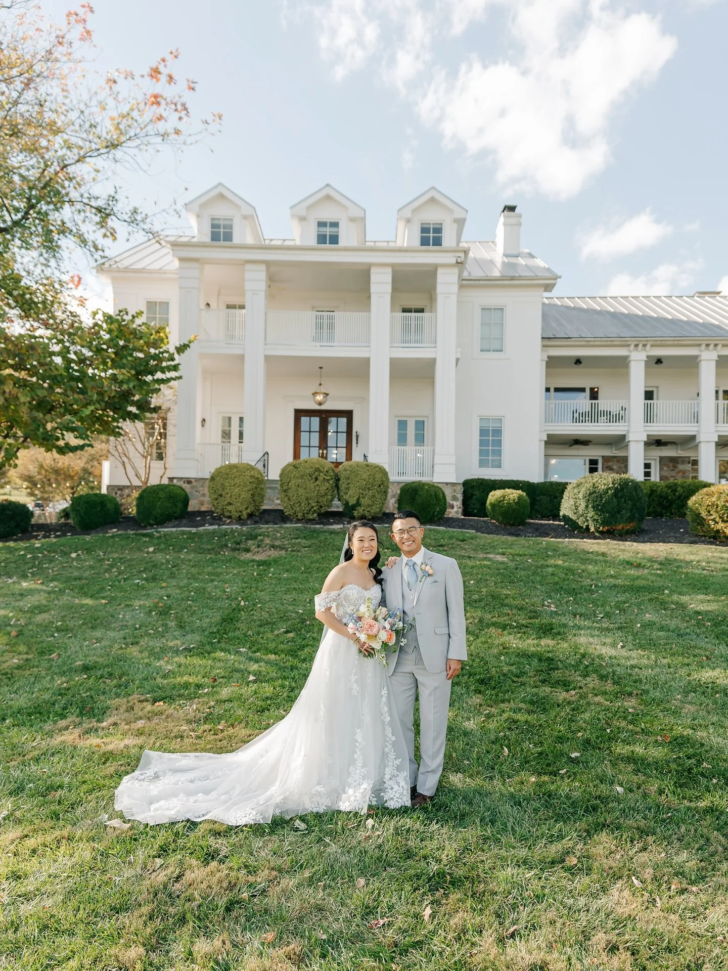 J&amp;S what an incredible day&hellip; @theviewatbluemont was THE perfect backdrop for their stunning wedding!! &amp; all the details were truly beautiful. I loved their &ldquo;Silly Goose&rdquo; cake topper, Gelato cart &amp; Ramen Bar-all the best 