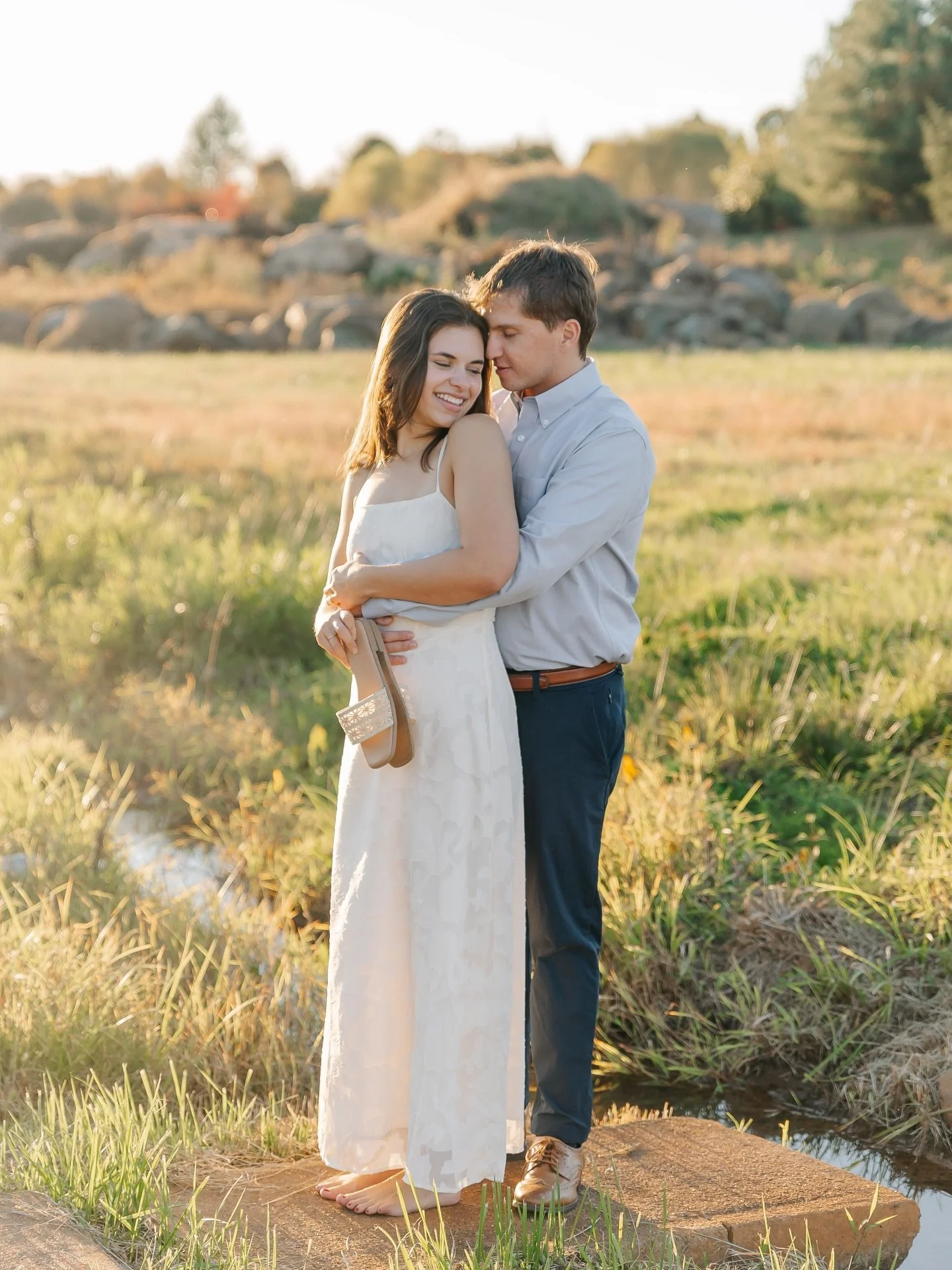 Dreaming of warmer (not hot!) weather and all the GORGEOUS photographs I get to curate this year 🥂✨
#virginiaengagement #virginiaweddingphotographer #charlottesvilleweddingphotographer #cvilleweddingphotographer #vaweddingphotographer