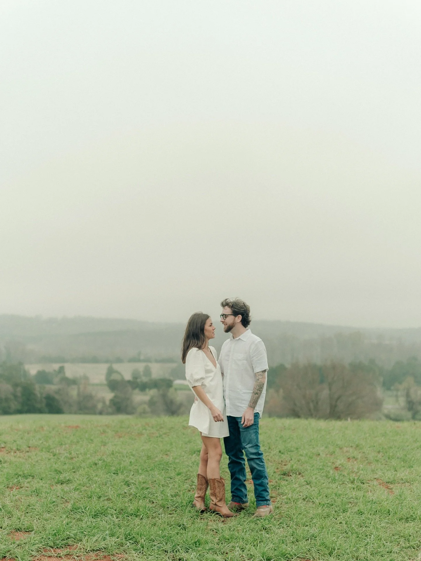 When the weather gives you weird&hellip;(haze, wind, cold and drizzle) you just embrace it and enjoy the moment. F+G (as well as Harley &amp; Soot) made the best of the overcast skies, we had so much fun in the fields (&amp; got a little muddy too!) 