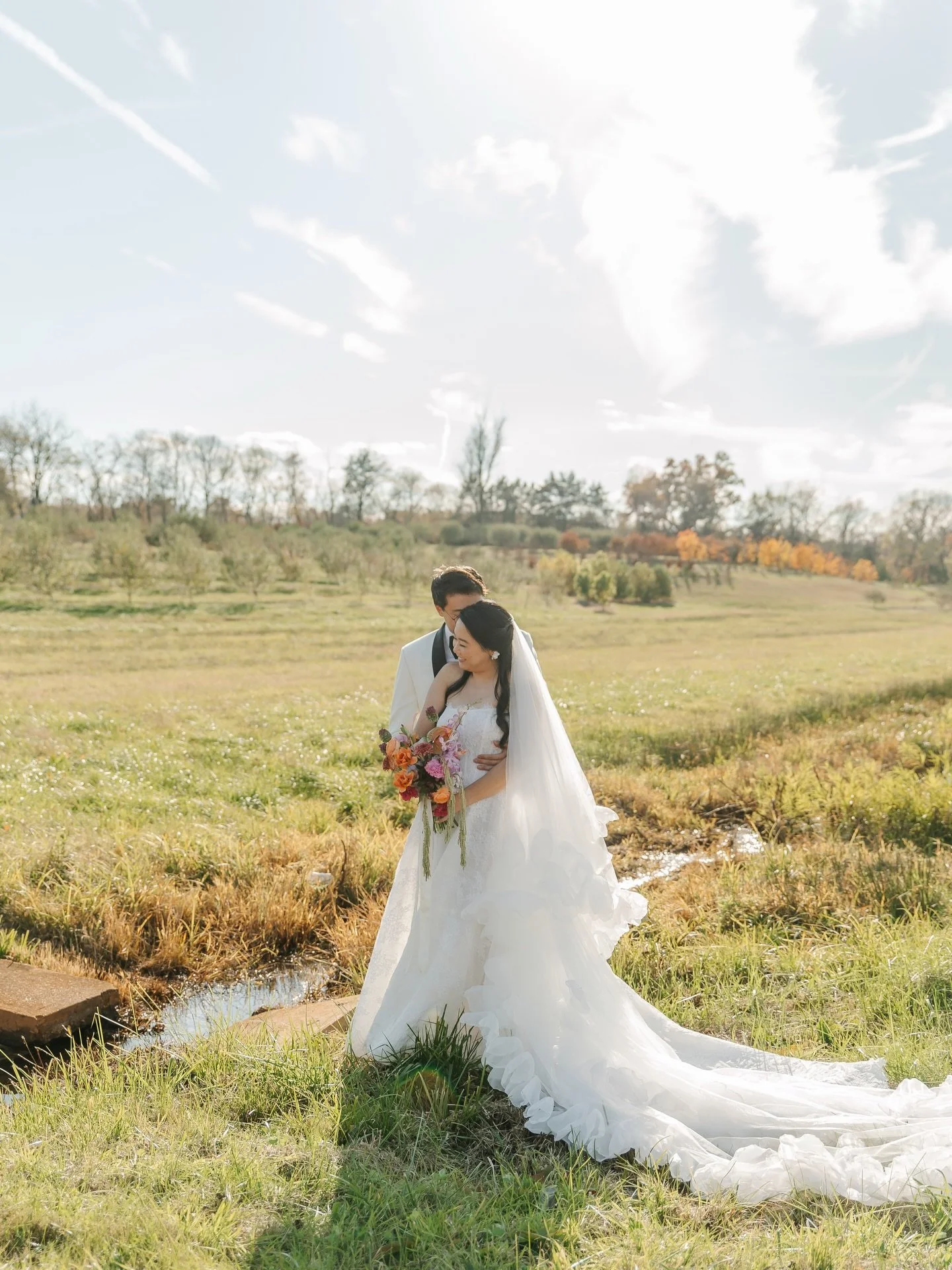 Everything about S&amp;J&rsquo;s @grelenweddings was absolutely beautiful. From the intentional details, sentiment moments and deep traditions that defines who they are&hellip;it was truly stunning. The gorgeous colors, bold patterns, beautiful textu