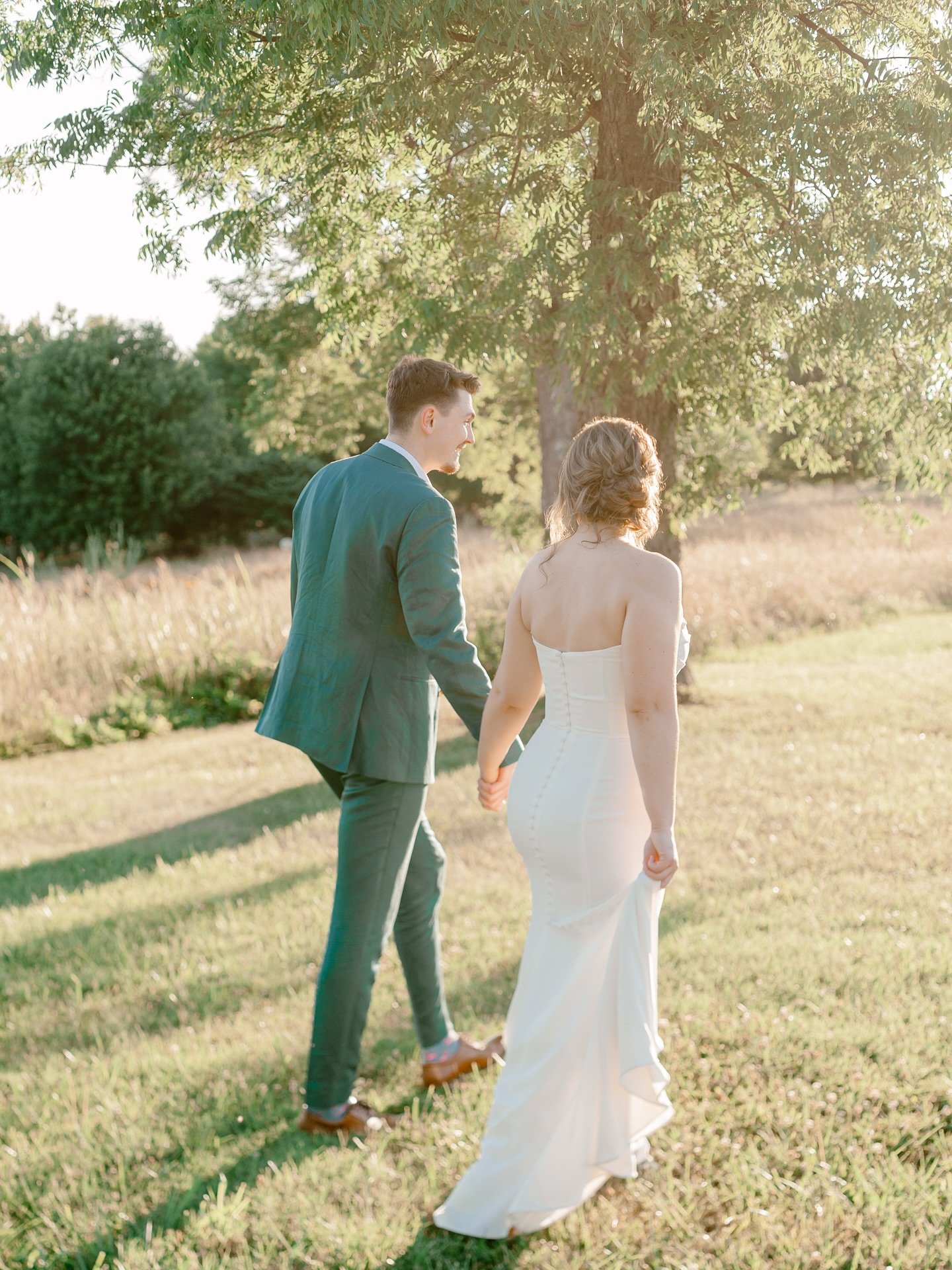 -Proof that you don't need to know how to pose to get photos like this&hellip;

It&rsquo;s a beautiful wedding weekend and I can&rsquo;t wait to celebrate B+E at Birkby tomorrow! Stay tuned for sneak peeks tomorrow night :)

#virginiaweddingphotograp