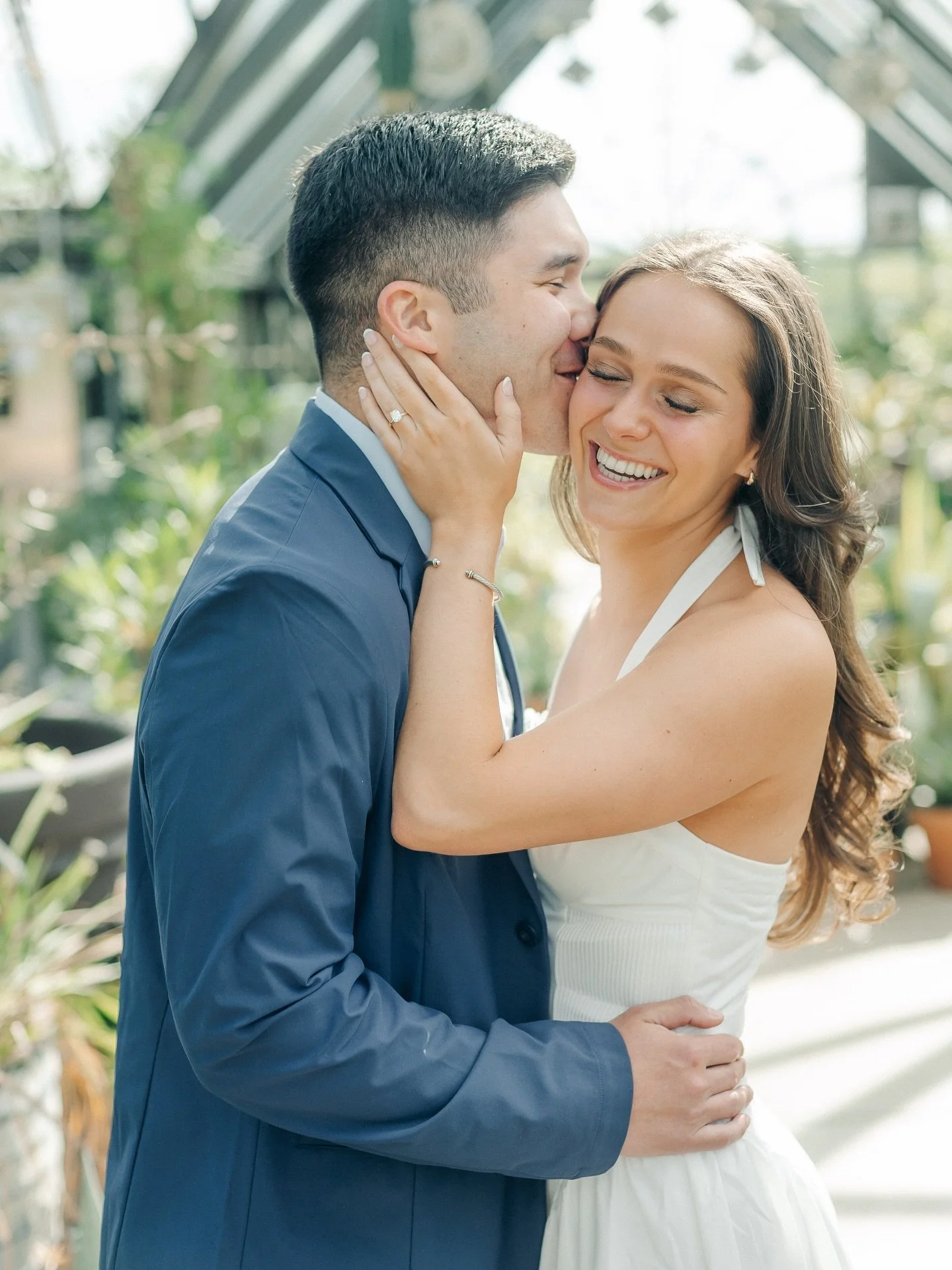 J+T showed up saying they usually hate being in photos... this is how it went 🥂✨

With me-you don&rsquo;t have to worry or think about taking photos, I&rsquo;ll make it fun &amp; effortless. Gently guiding you into your candidly curated self 🤌🏻

#