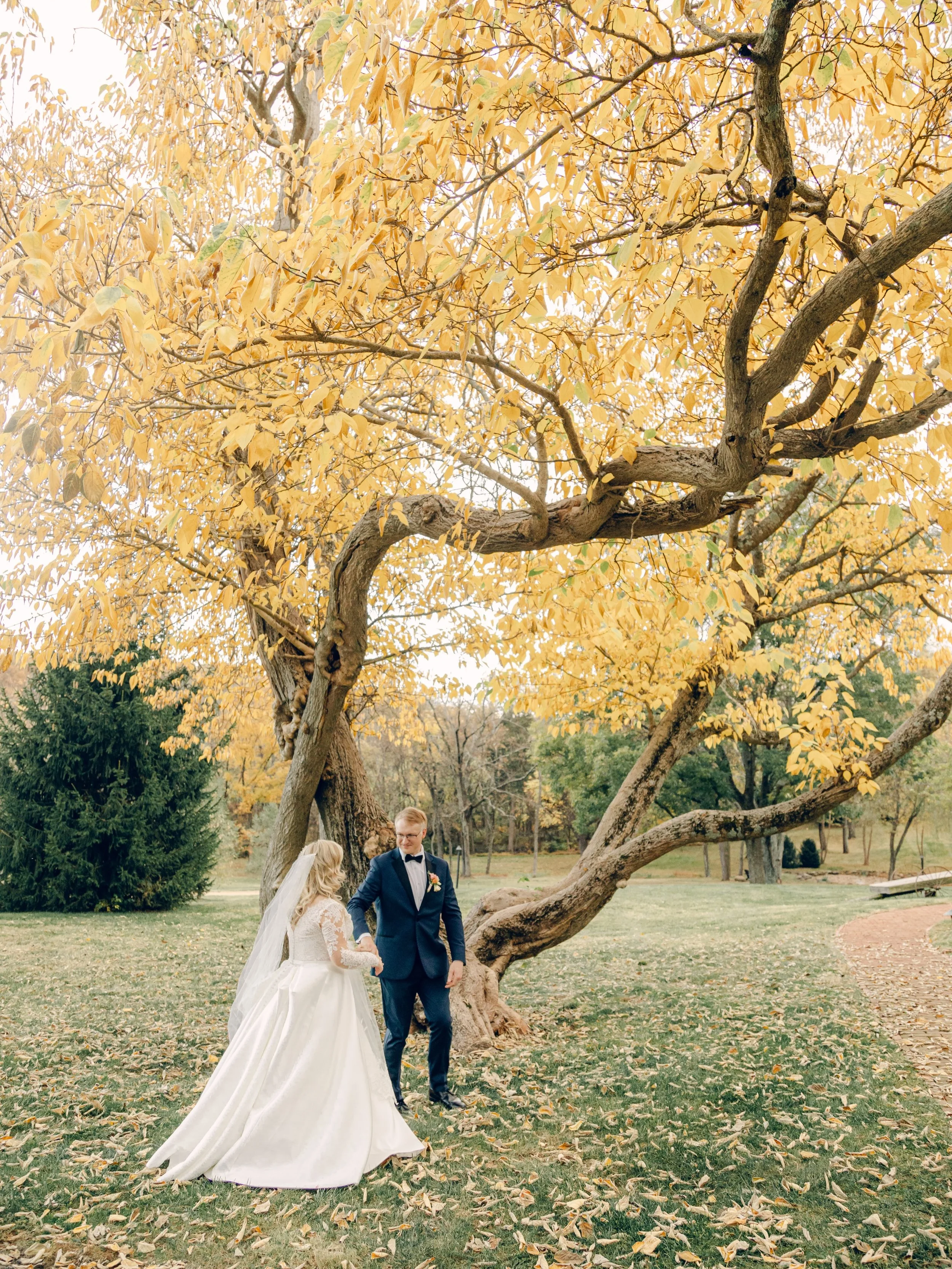 I&rsquo;m SO excited to be back at @innatwillowgrove tomorrow for K+E&rsquo;s wedding. It&rsquo;s been THREE YEARS! I&rsquo;ve wanted to go back so bad because of how magical the property is-so stay tuned, those late night sneaks will be in my storie