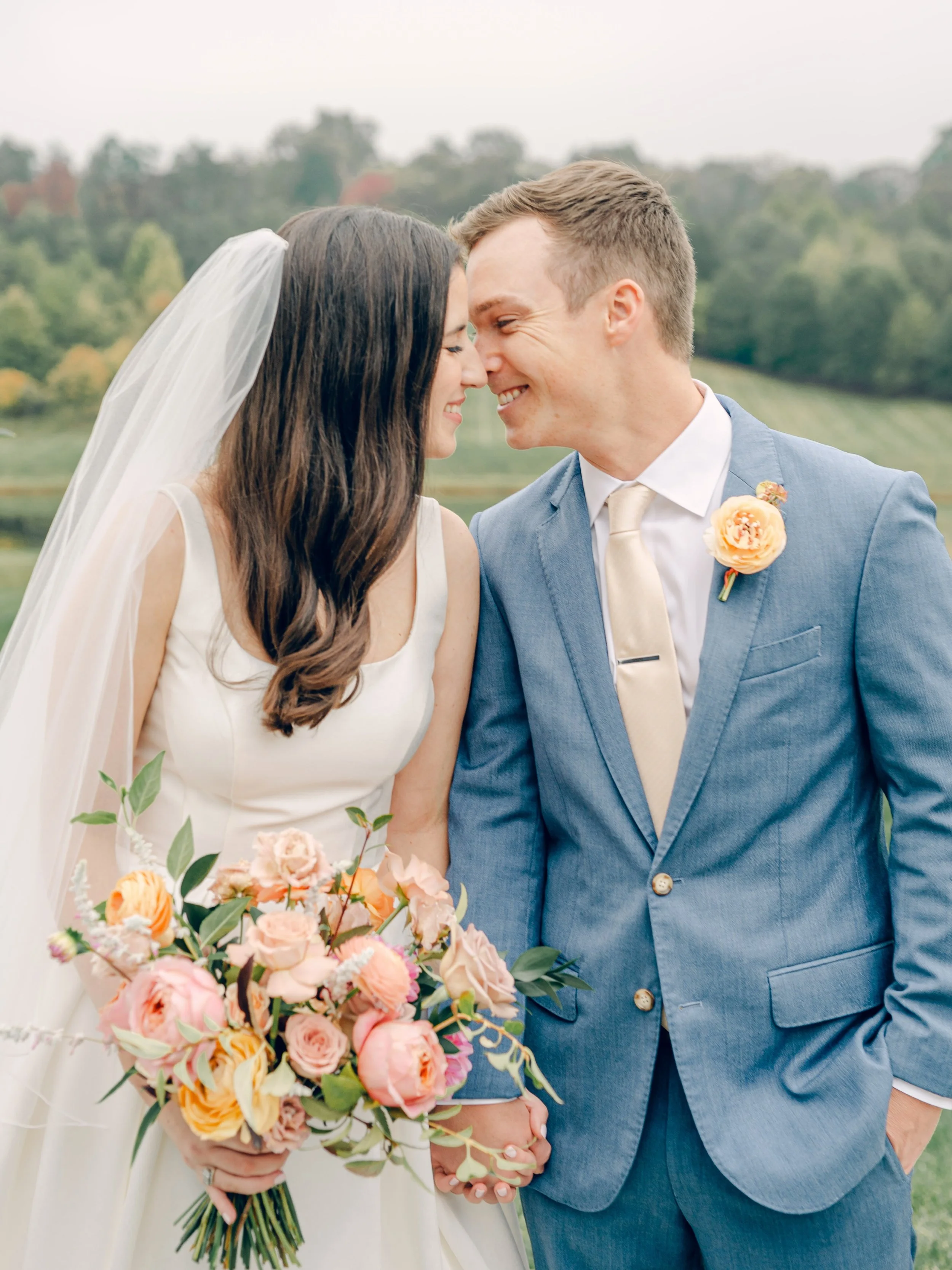 There&rsquo;s something about a wedding day in Virginia that I&rsquo;ll never get over (ESPECIALLY in the fall at @castlehillcider)

The old trees bursting with color
The gardens, full of beauty
The champagne-because&hellip;champagne
The flowers that