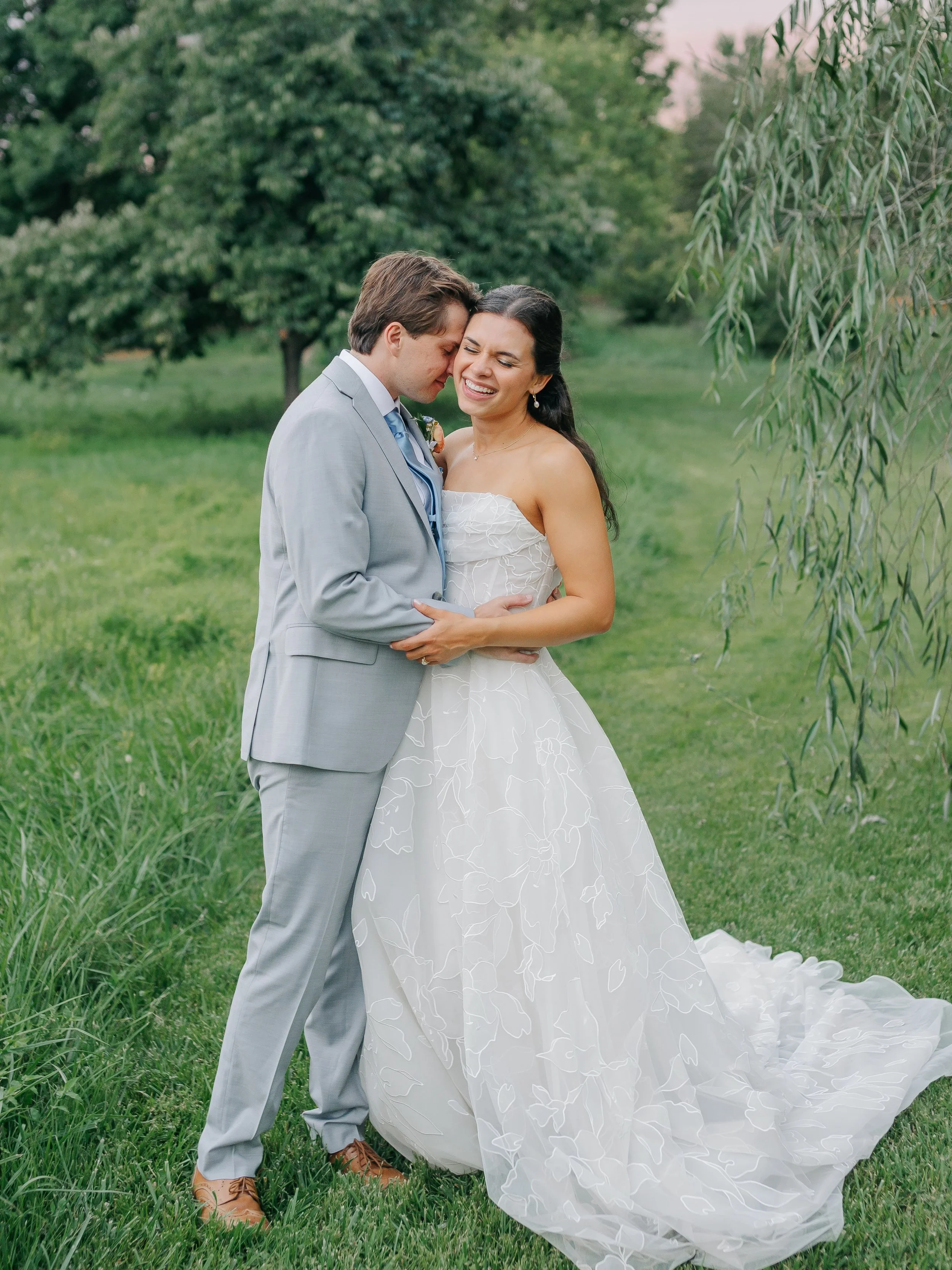 For the couples who want to remember how it FELT🥂

There are the photographs you frame
-ones you print for your album
-ones your grandmother will keep on her dresser

&amp; then there are the photographs that somehow take you right back&hellip;

Bac