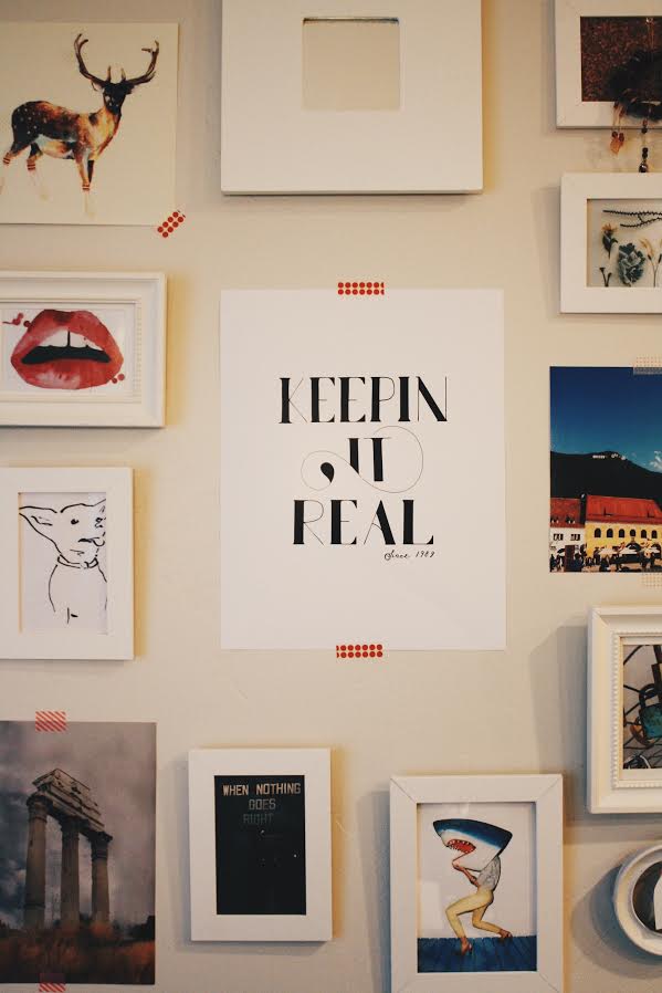Above is the print we desighned for E_AND_ELLE. We can not thank them enough for "Keepin it Real" on Be Bona•Fide. We might be biased towards this print, because not only were they both born in 1989, but so was Laura and I! Give it up for 1989ers! Go read more about Elise and Elle at www.eandelle.blogspot.com!