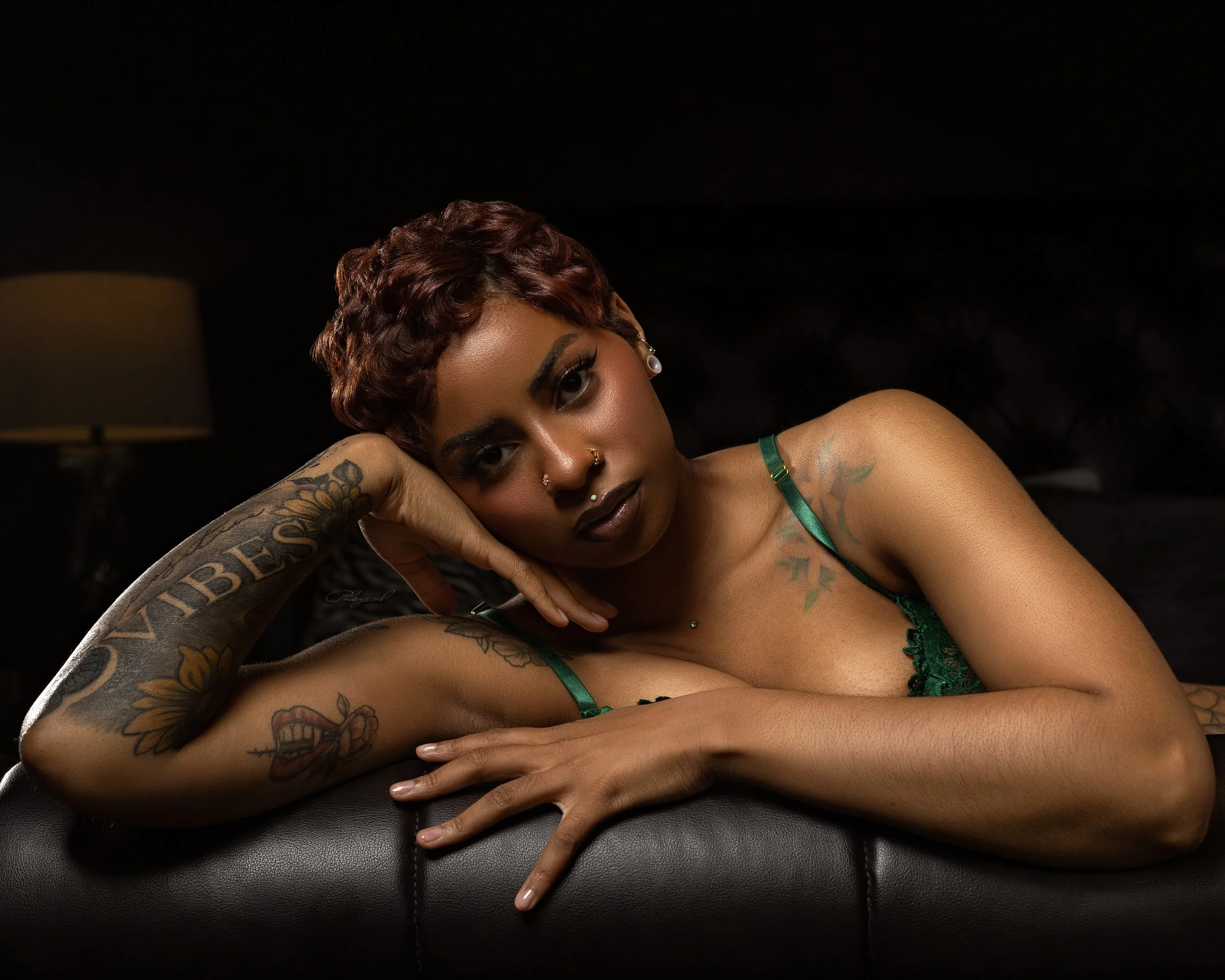 Risha Boudoir-486-L_Lr.jpg