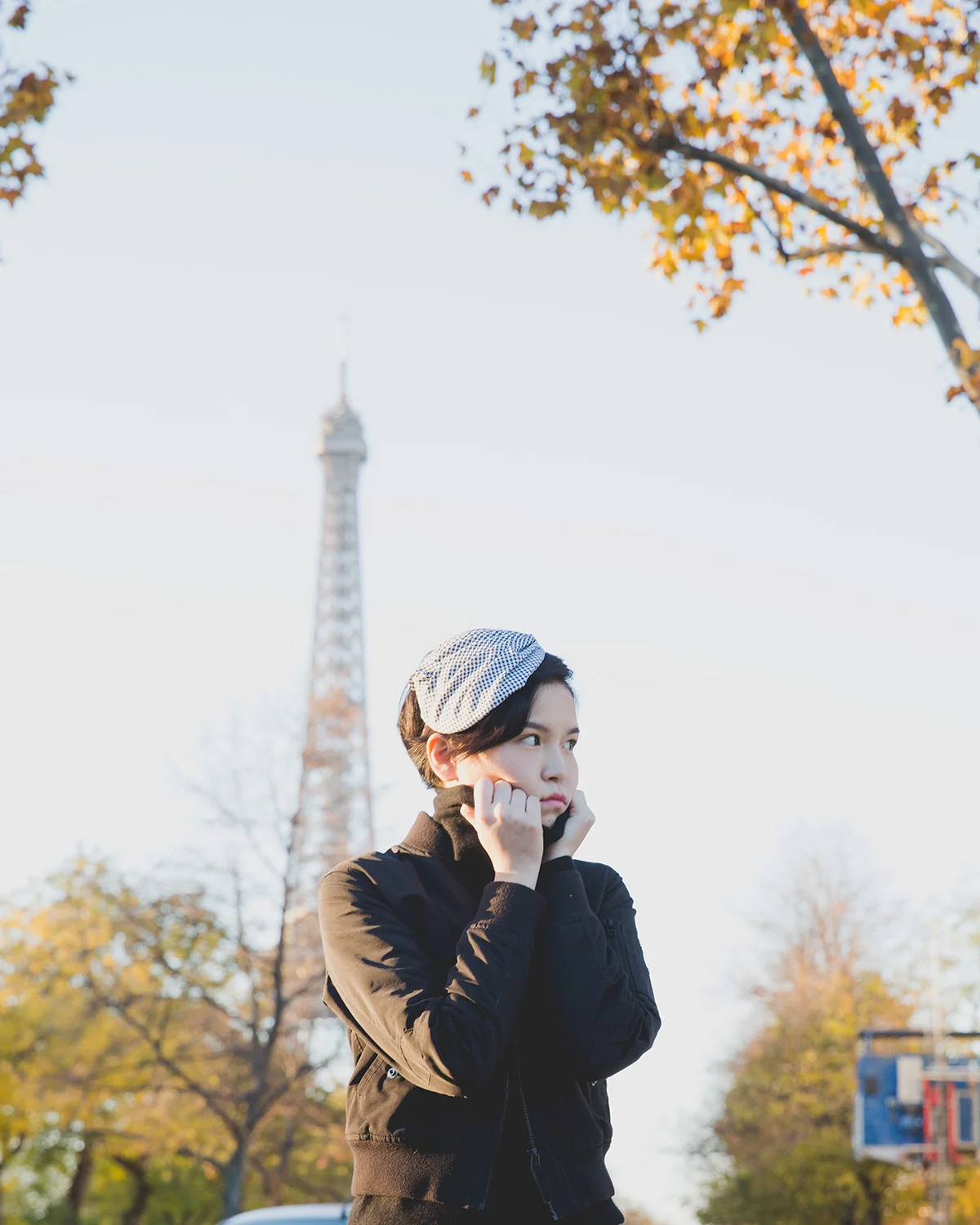Outfits: (Jacket) Uniqlo (Top) G rana (Pants) mukmuk: wardrobe (Shoes) Anthology Paris (Headpiece) Karin Cogen Millinery