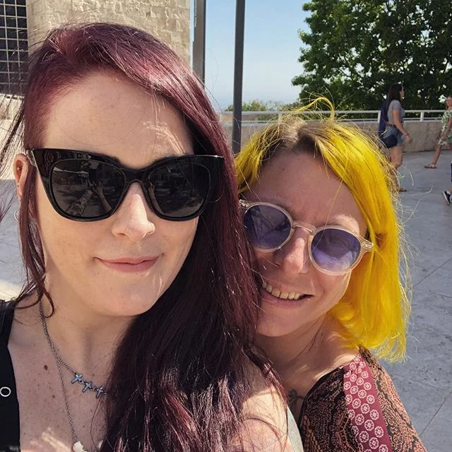 Had such a fun art day with @katiekutthroat_designs.  If you haven&rsquo;t gone yet hit up the Getty&rsquo;s exhibit.  Last 100 years of fashion, well worth a visit.