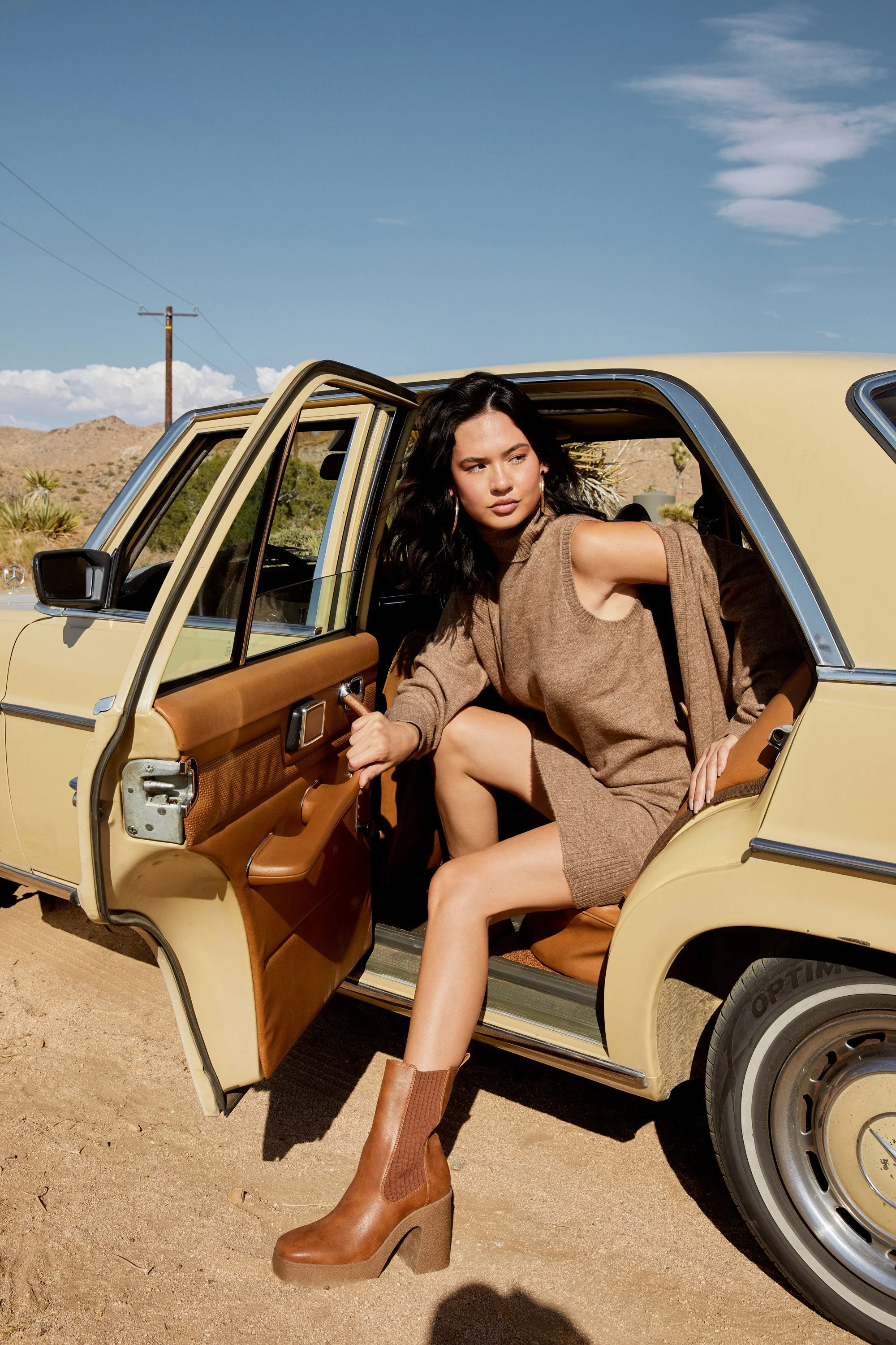 230725_Oct_Editorial_1006_Pumpkin_Spice_Model 2419_w1.jpg