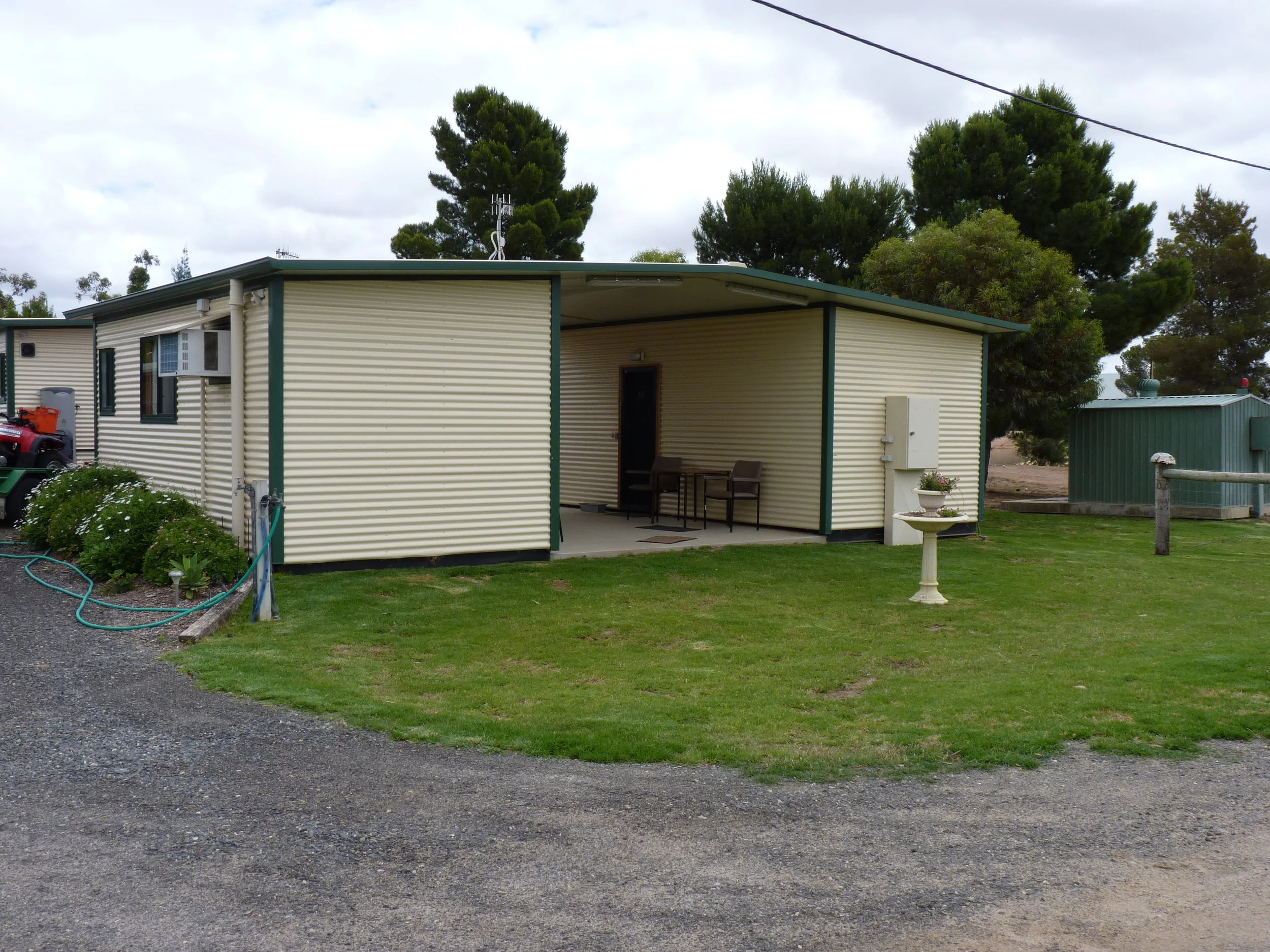 cabins outside.jpg