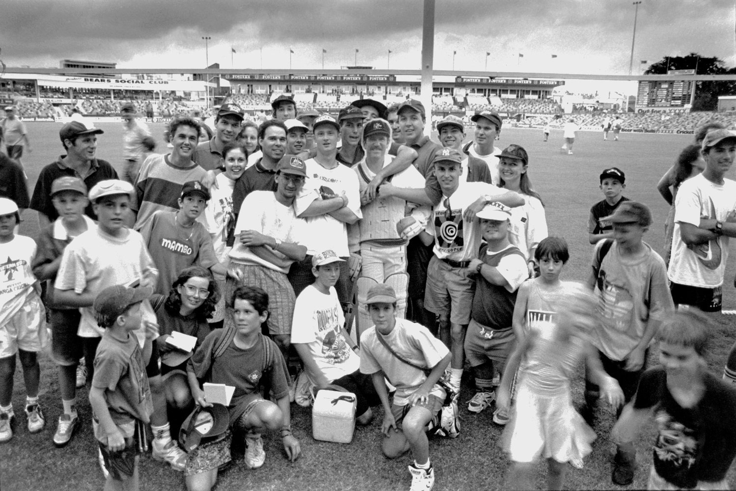 Allan Border fans, Brisbane, December 1993